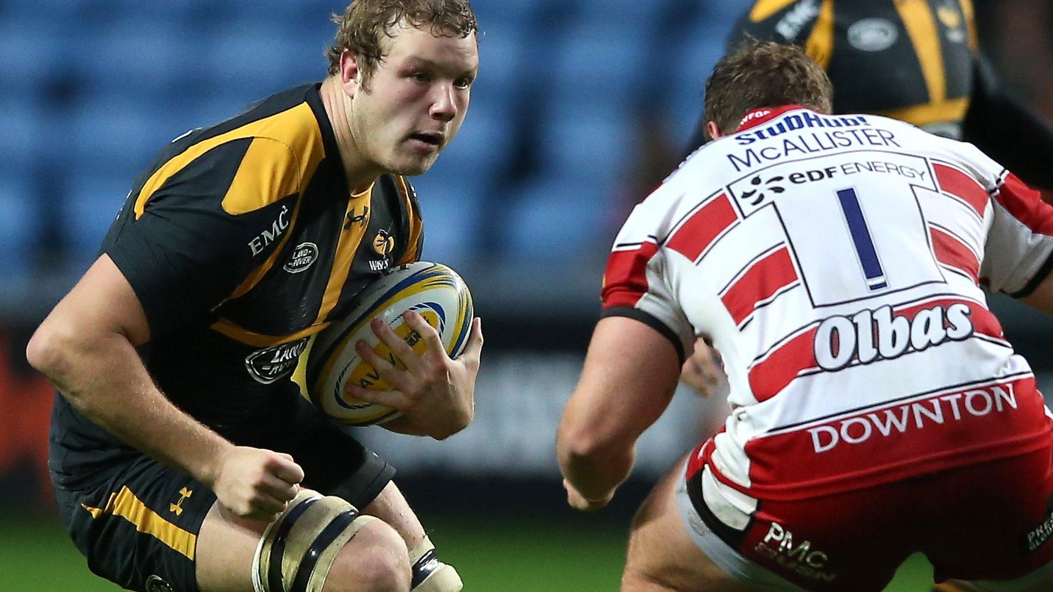 Joe Launchbury attacks for Wasps