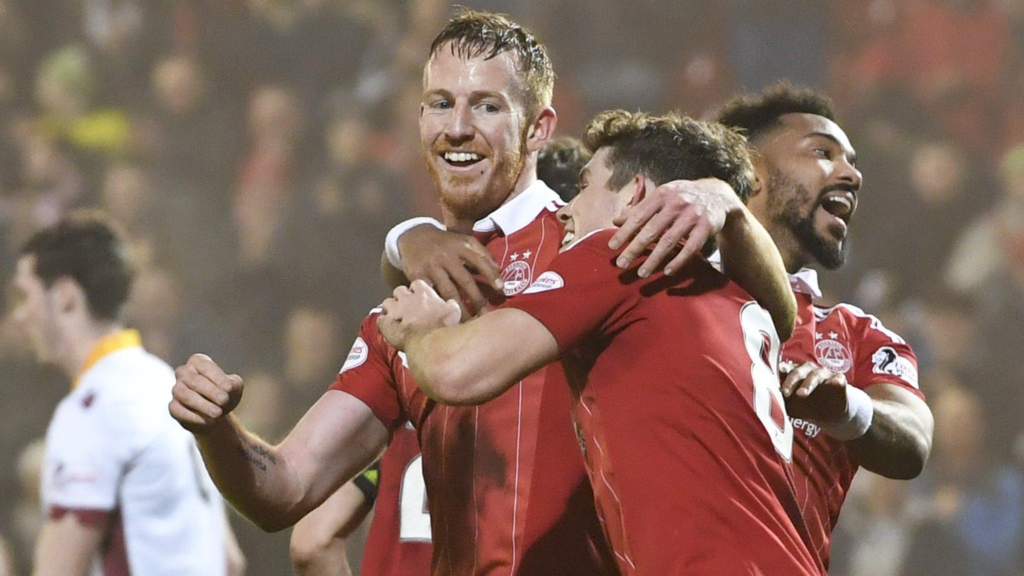 Adam Rooney helped himself to three goals against a below-par Motherwell side