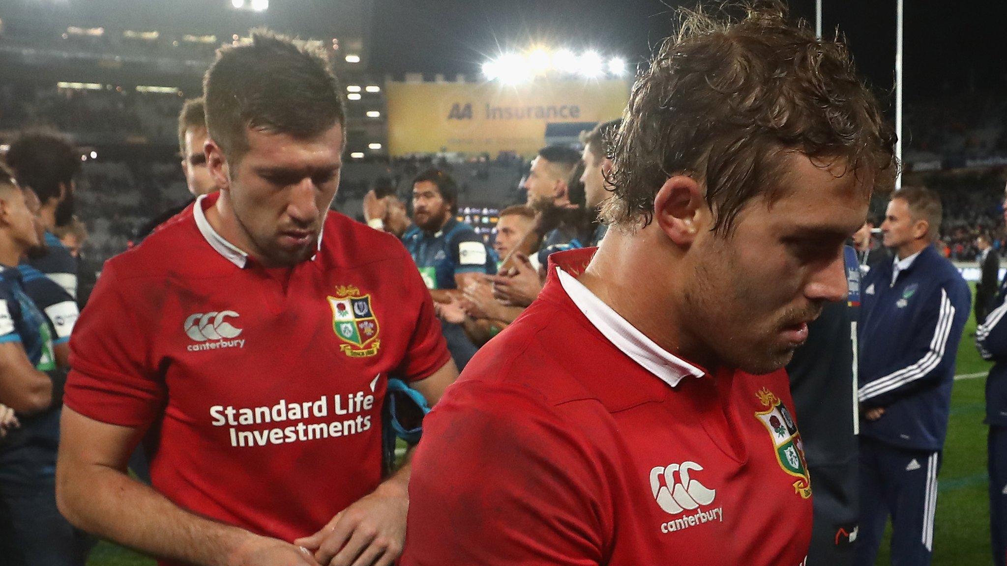 Leigh Halfpenny walks off after defeat by Blues