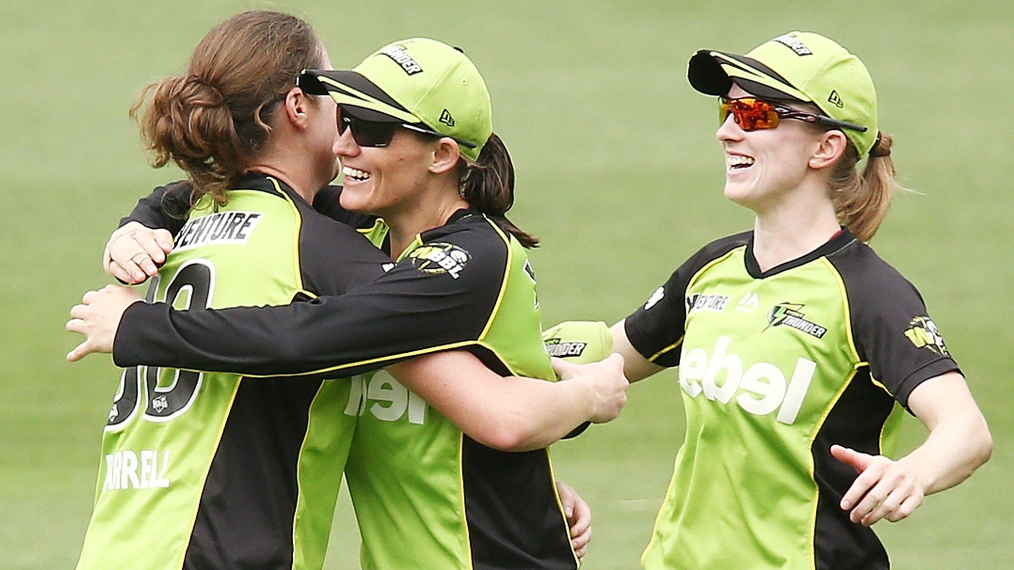 Sydney Thunder celebrate their victory over Perth Scorchers