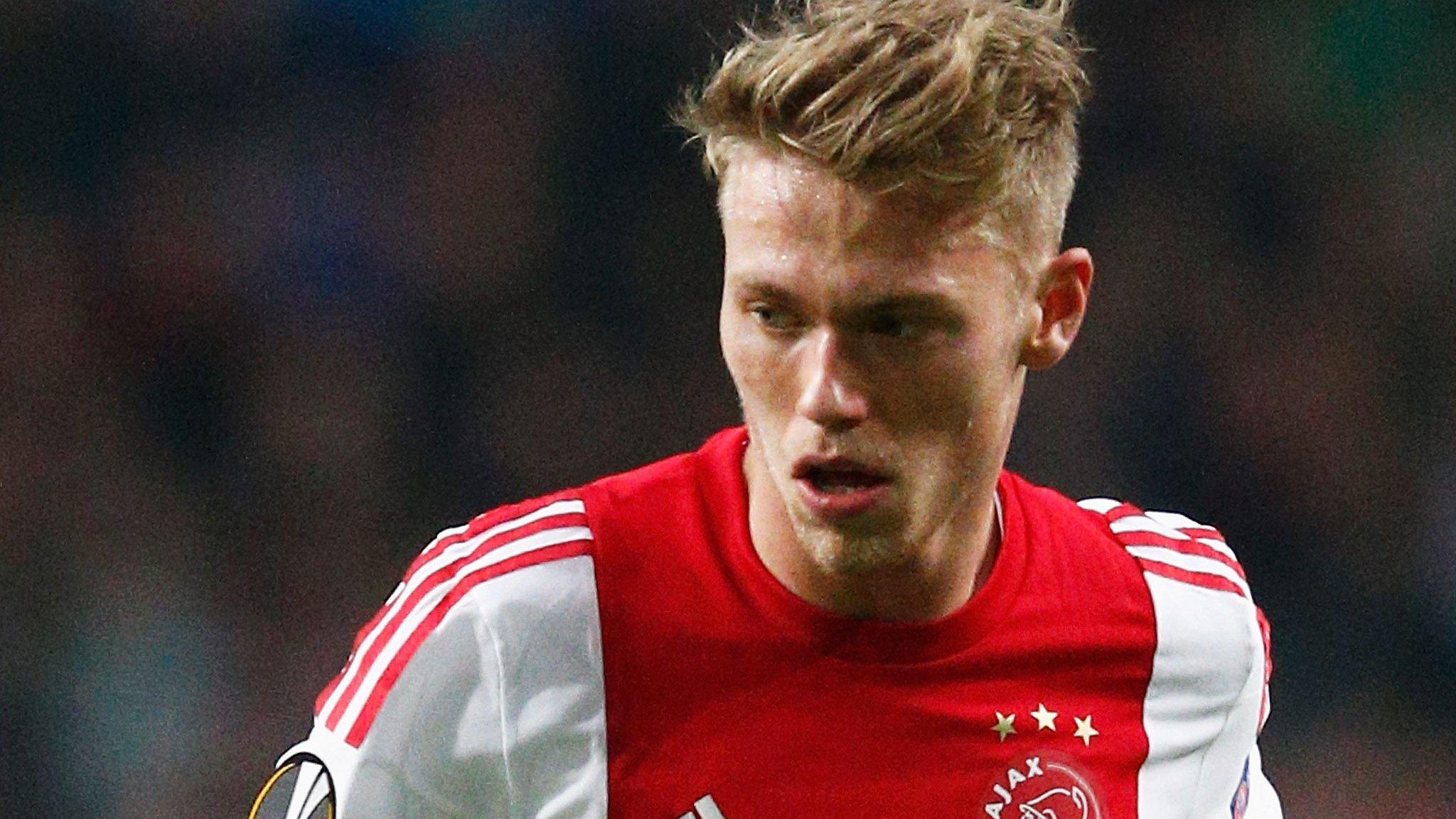 Viktor Fischer