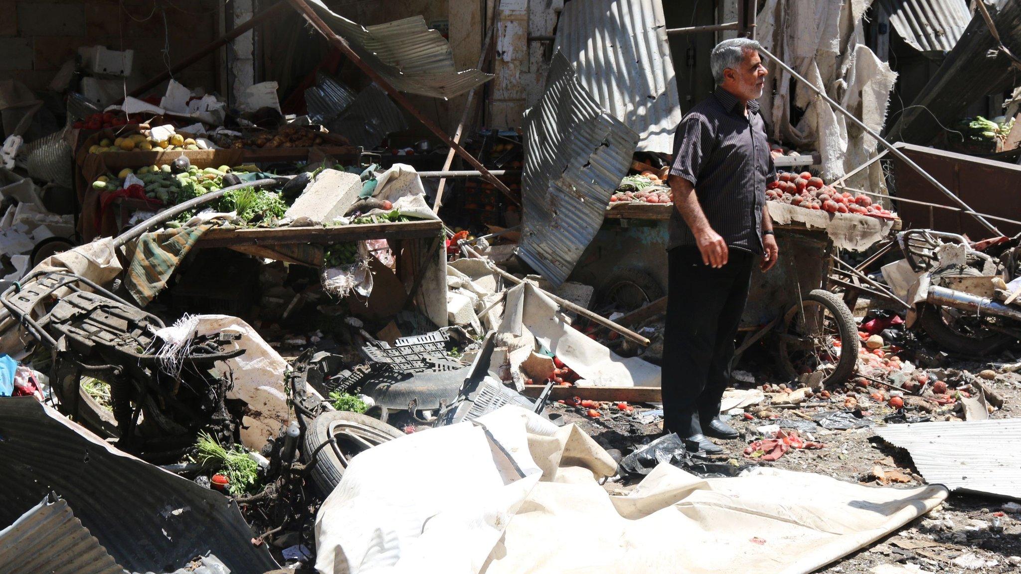 Aftermath of air strike in Syrian town of Maarat al-Numan (19 April 2016)