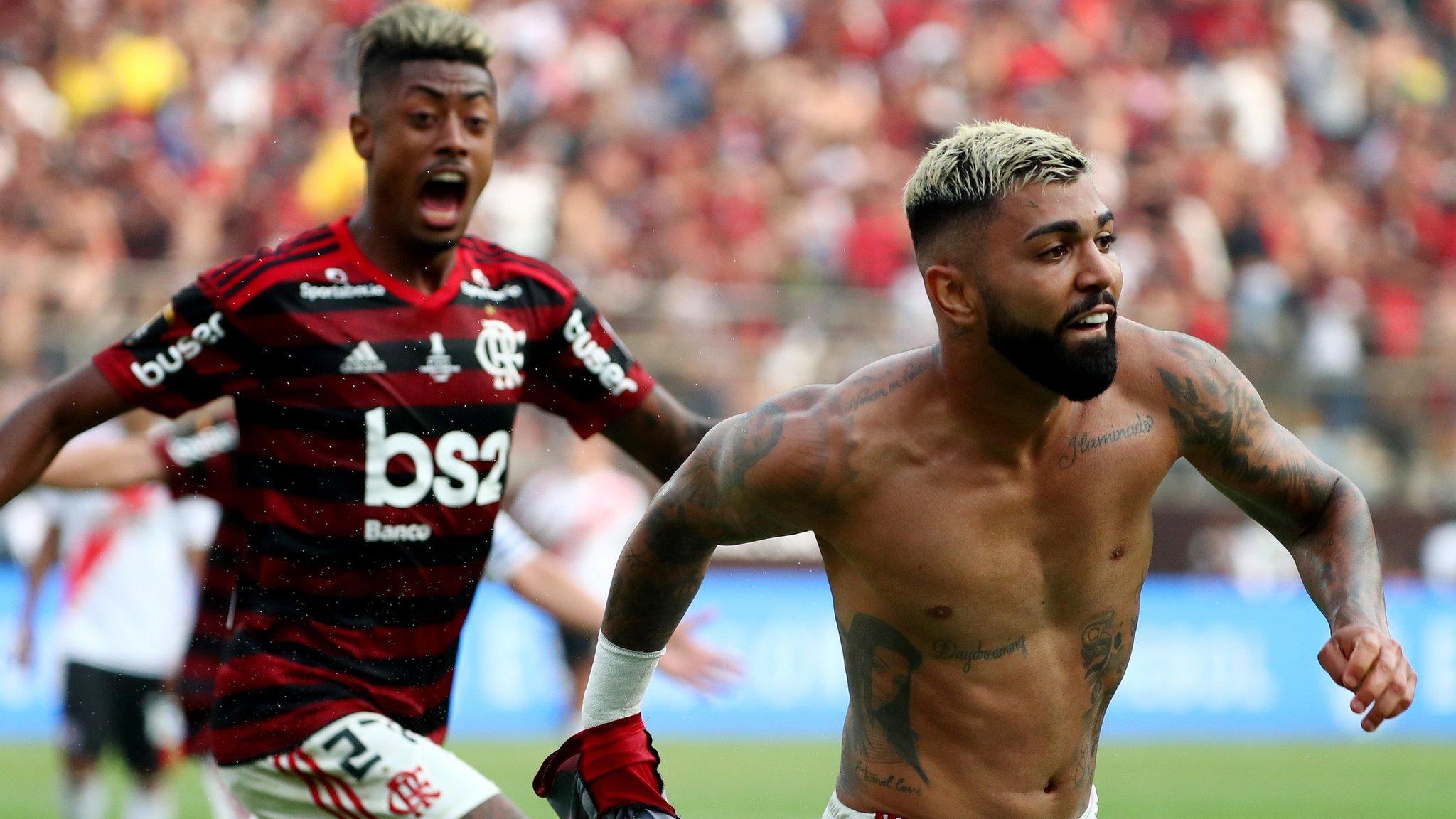 Gabriel Barbosa (right)