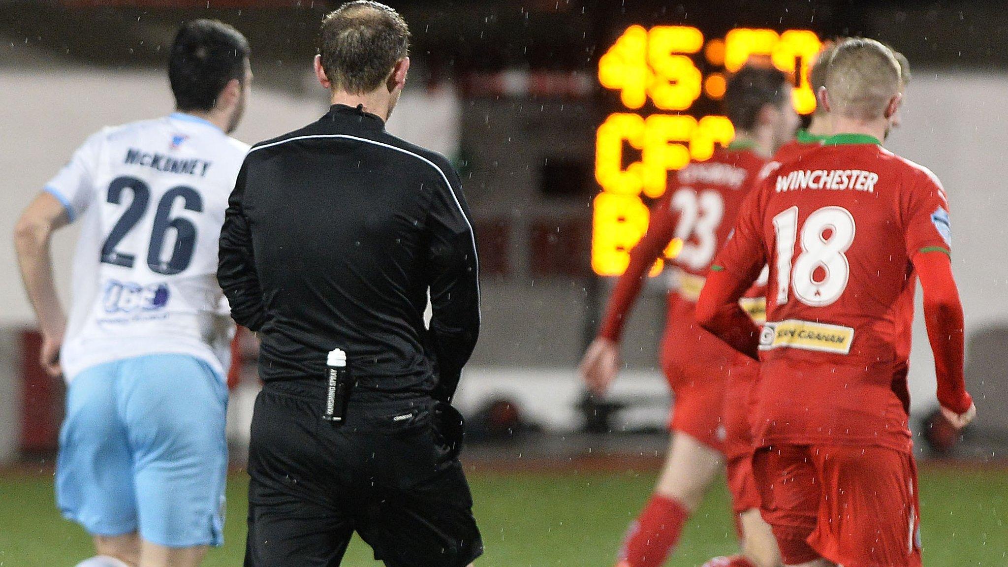 Players go off at Solitude