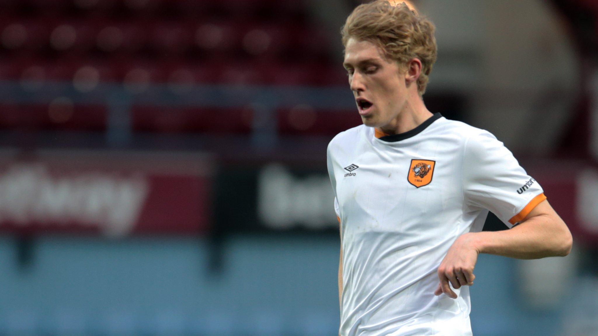 Harvey Rodgers in action for Hull's Under-21 side