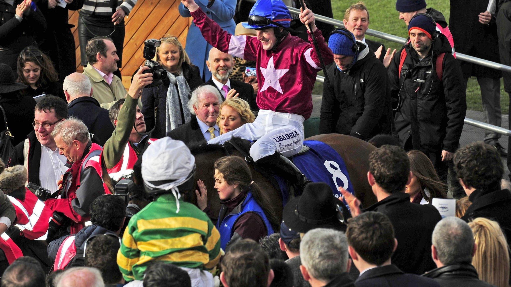 Ger Fox celebrates with Rogue Angle