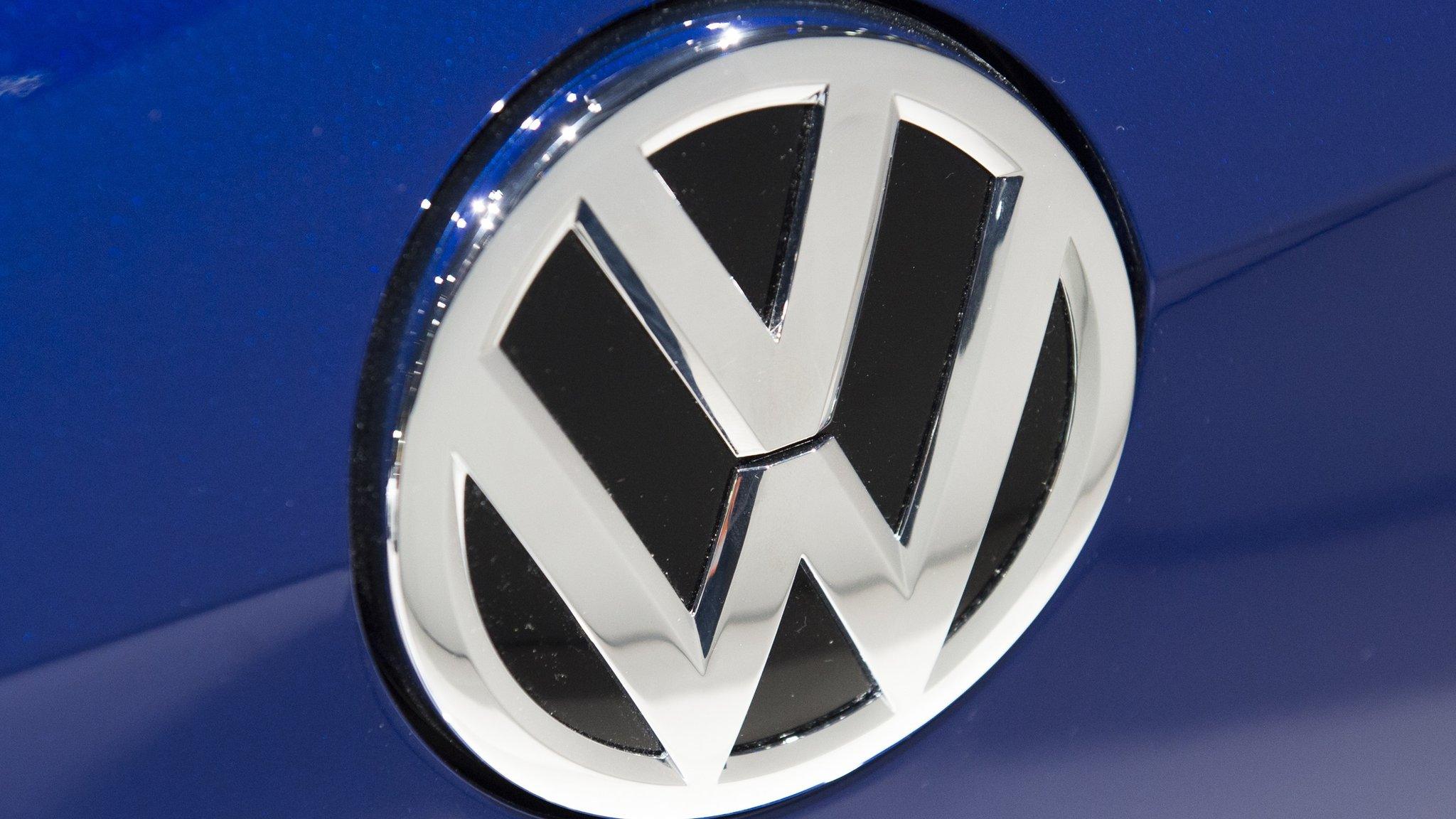 vw badge