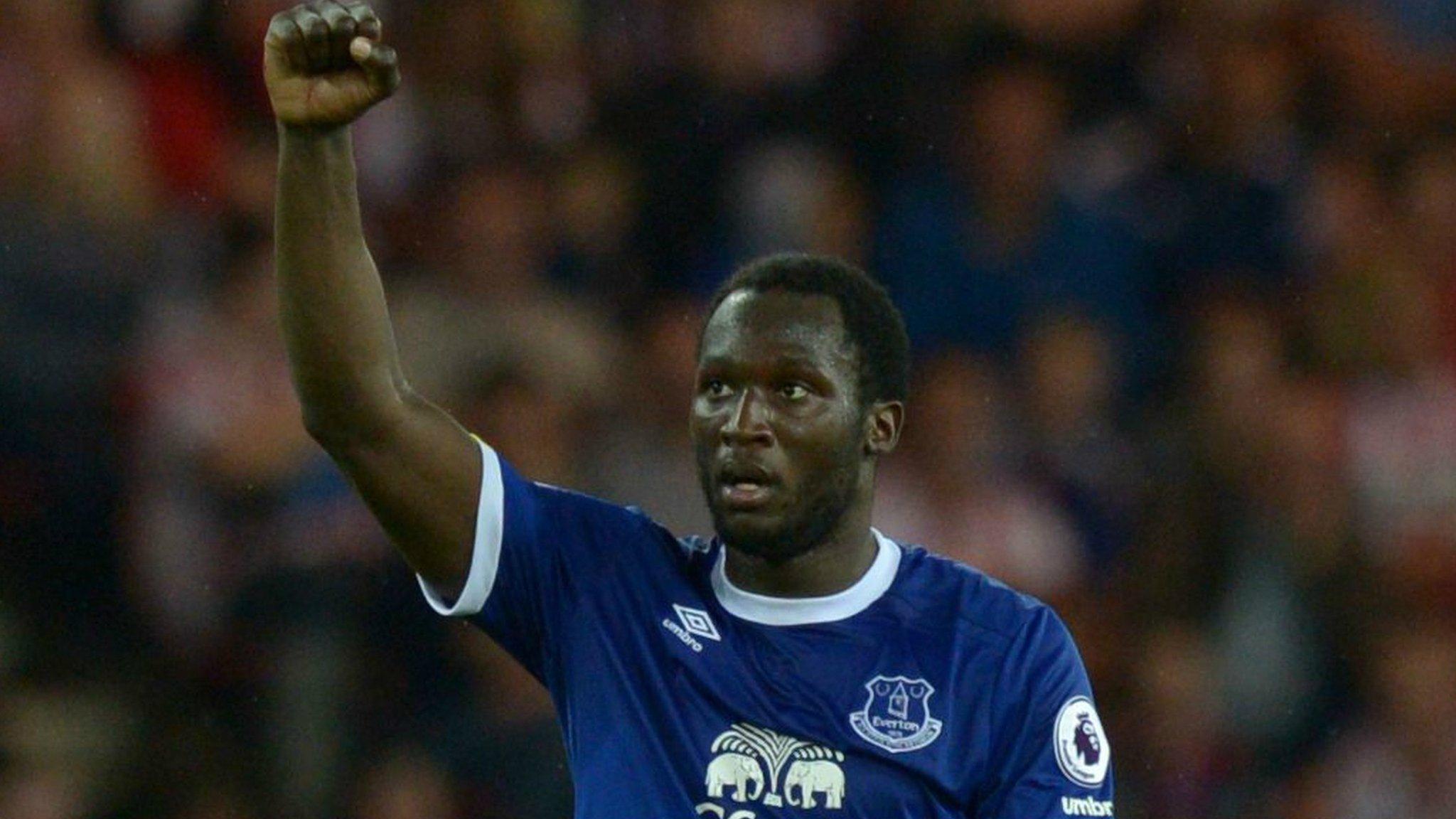 Lukaku celebrates Everton victory