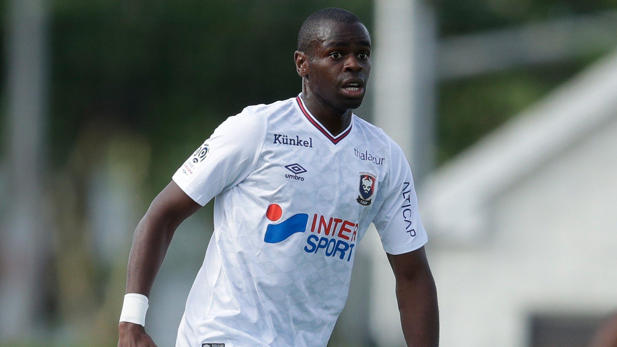 Prince Oniangue in action for Caen