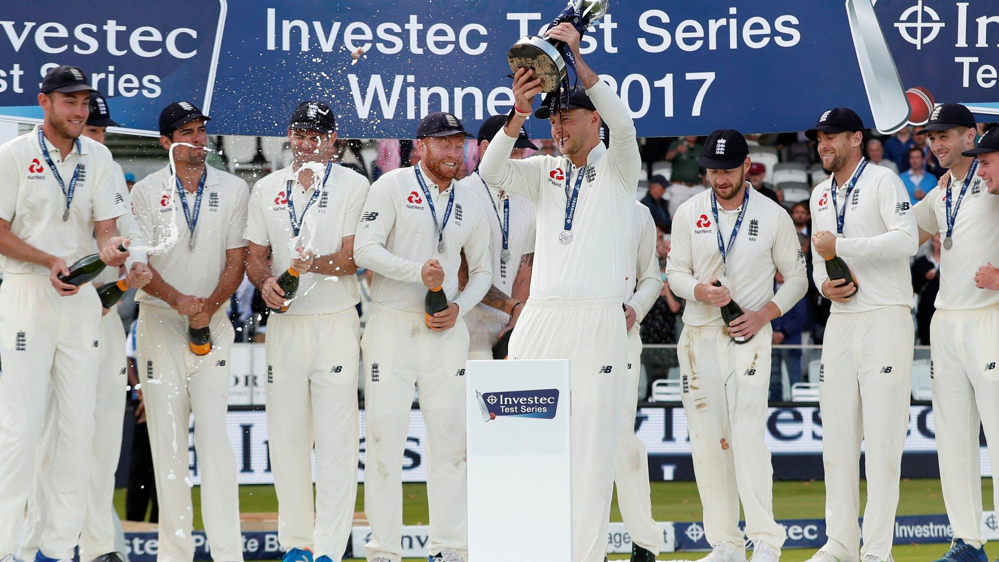 Joe Root and team mates celebrate