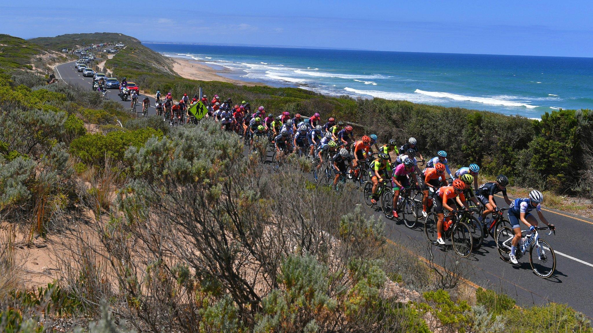 Geelong, Australia, 26 January: The women's race during the fifth Cadel Evans Great Ocean Race. Cuba's Arlenis Sierra won the 113.2 km one-day event. (Photo by Tim de Waele/Getty Images)