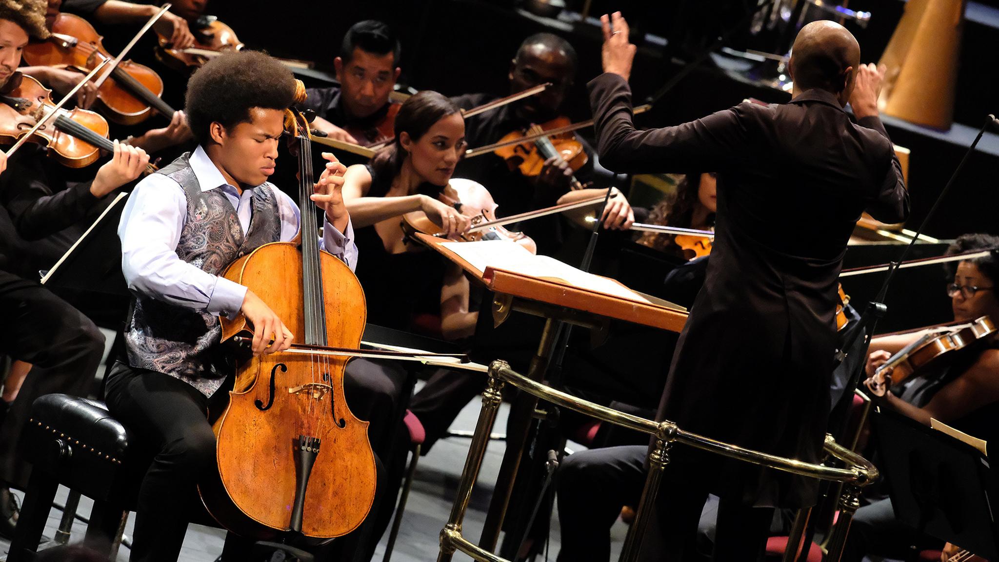 Sheku Kanneh-Mason playing the cello