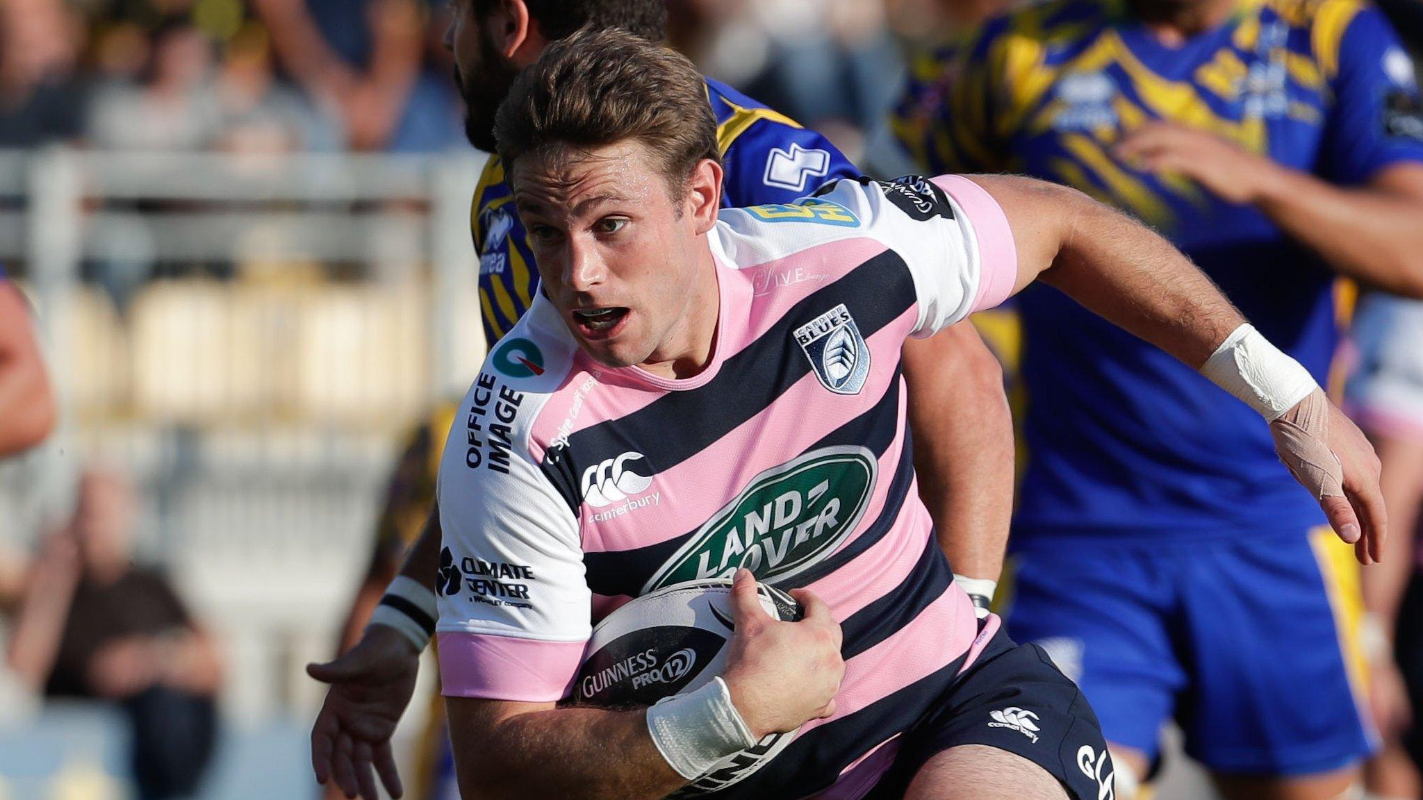 Blaine Scully goes over for Blues
