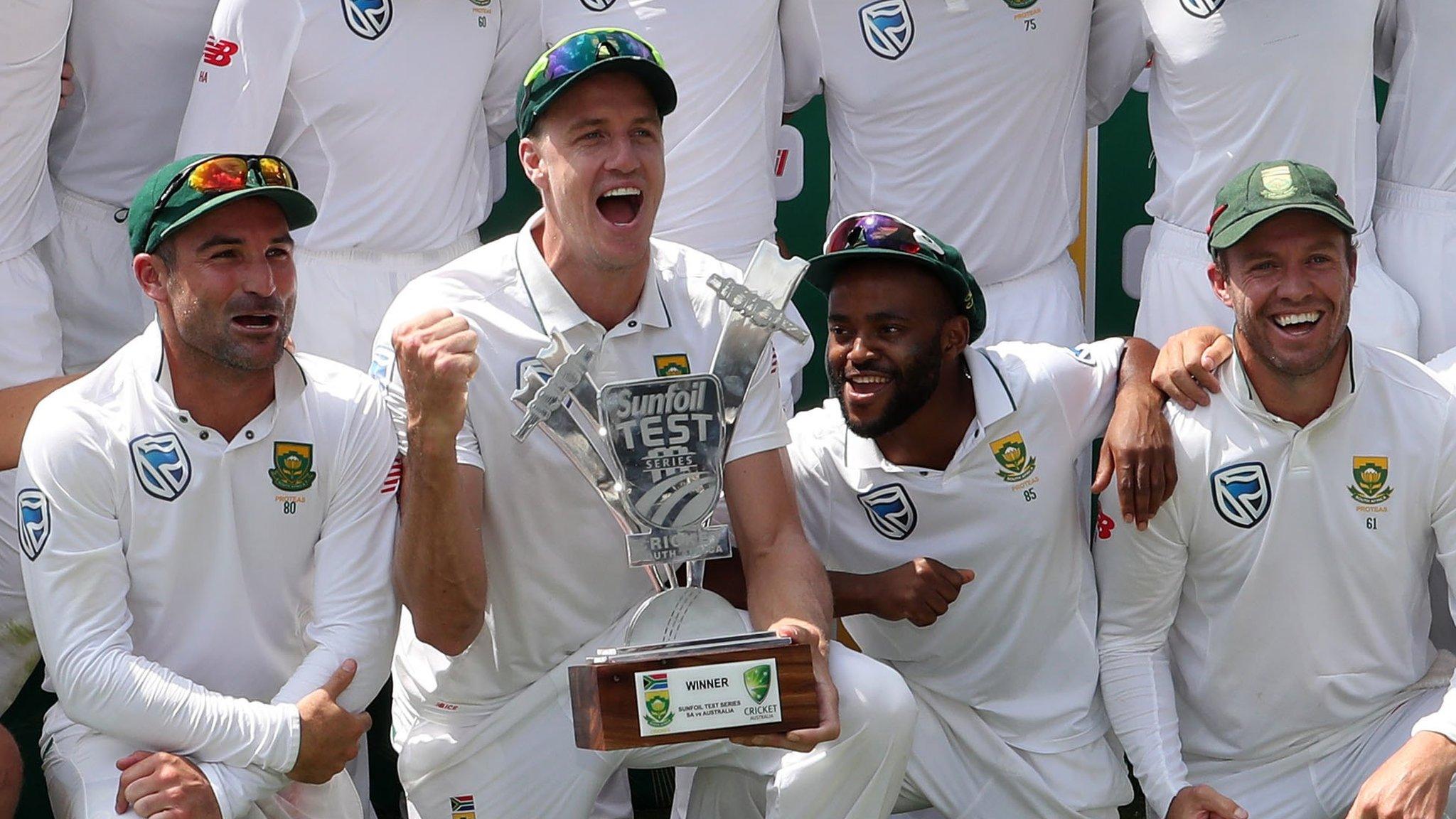 South Africa's Morne Morkel with the Test series trophy