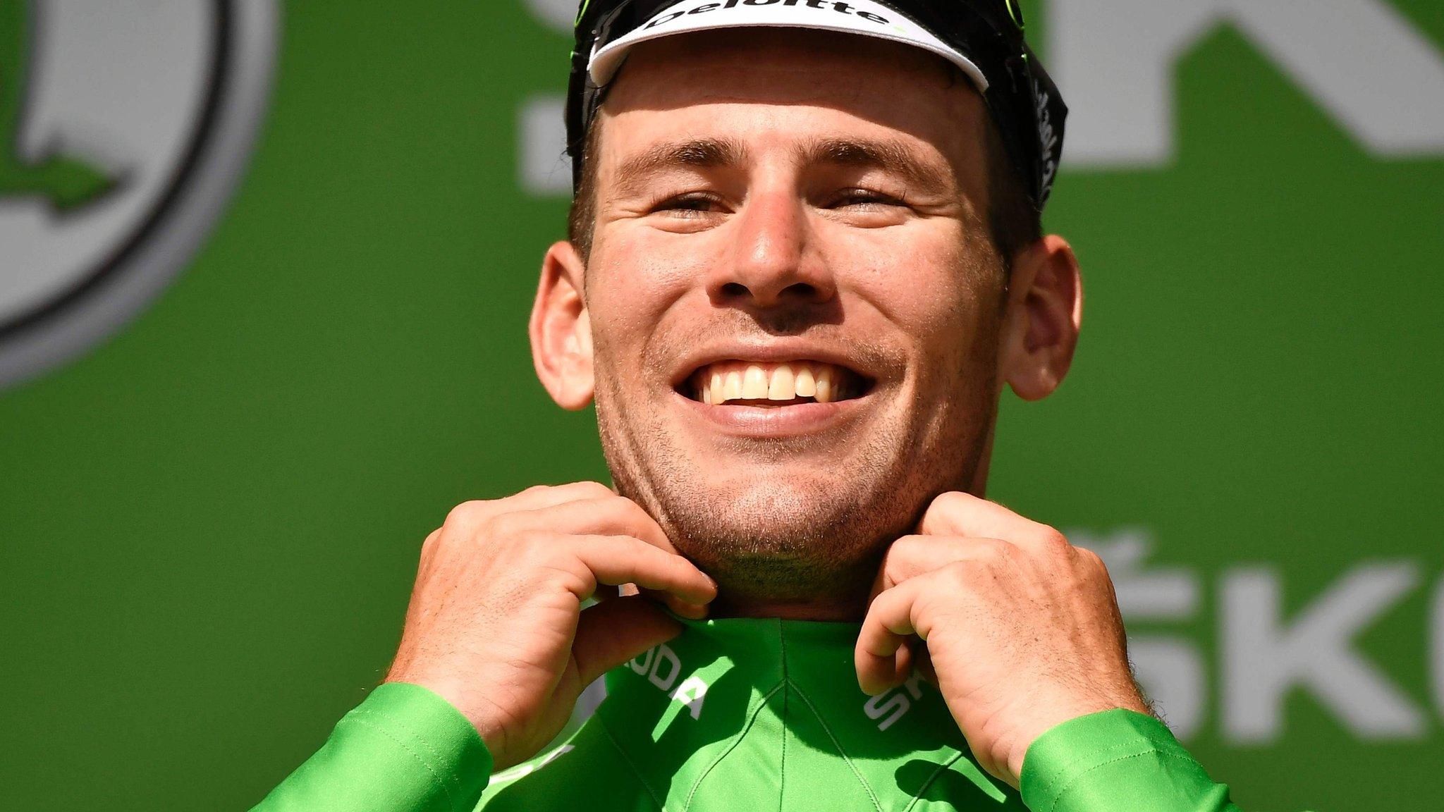 Mark Cavendish will wear the green jersey on Monday's stage