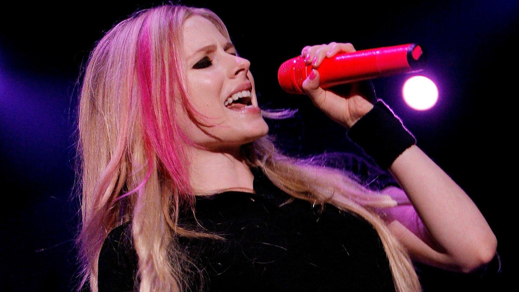 US singer Avril Lavigne performs on stage at the Gurten open air music festival in Bern, Switzerland, 19 July 2007.