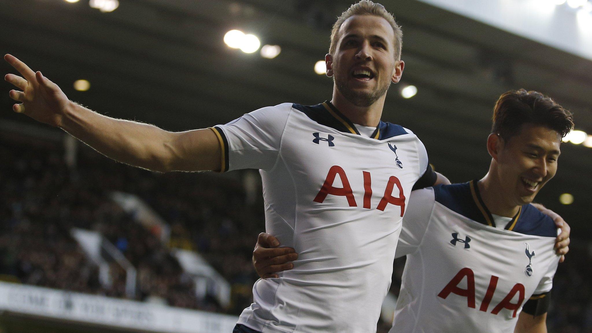 Harry Kane celebrates