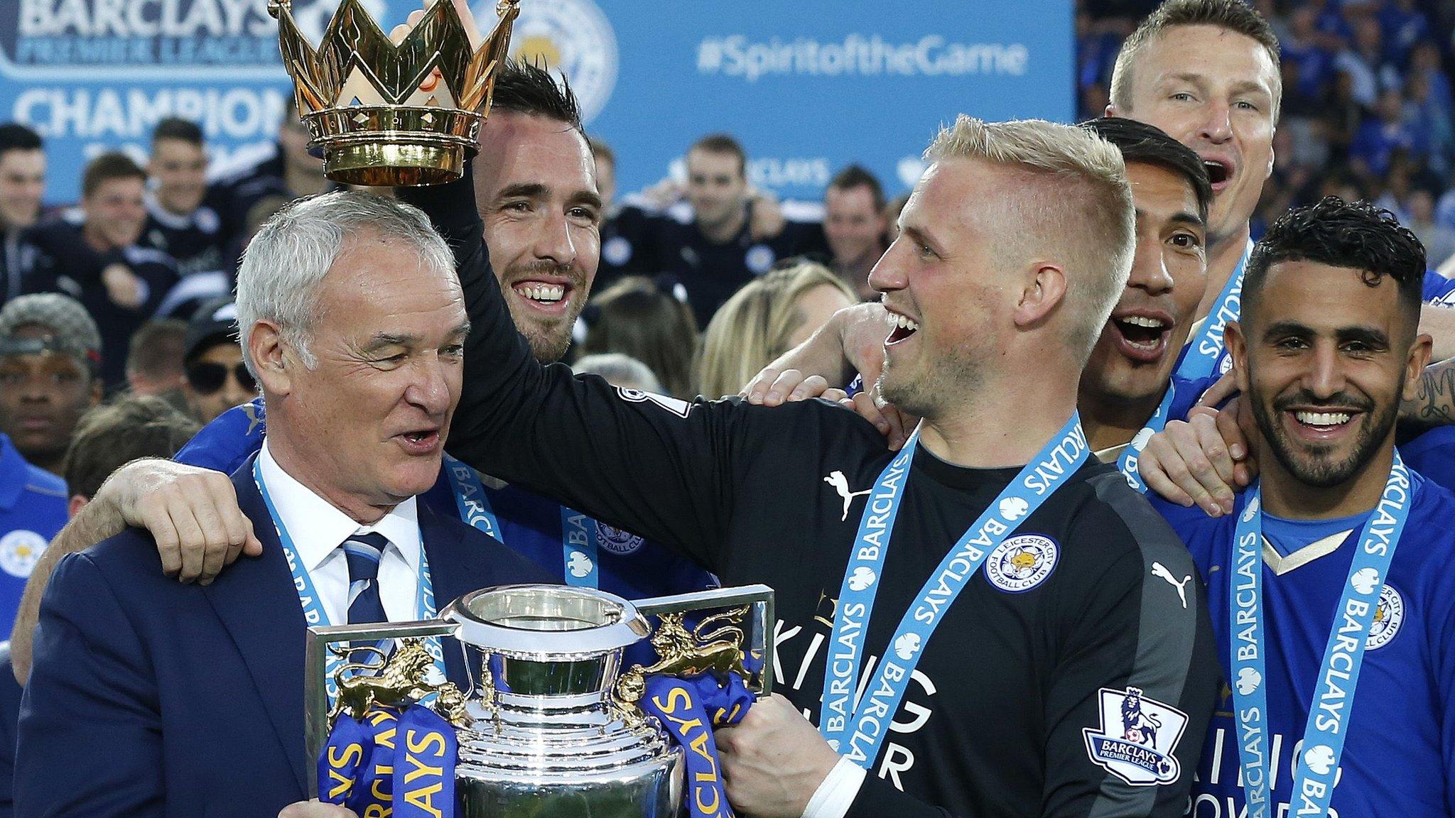 Leicester celebrate winning the Premier League titlea