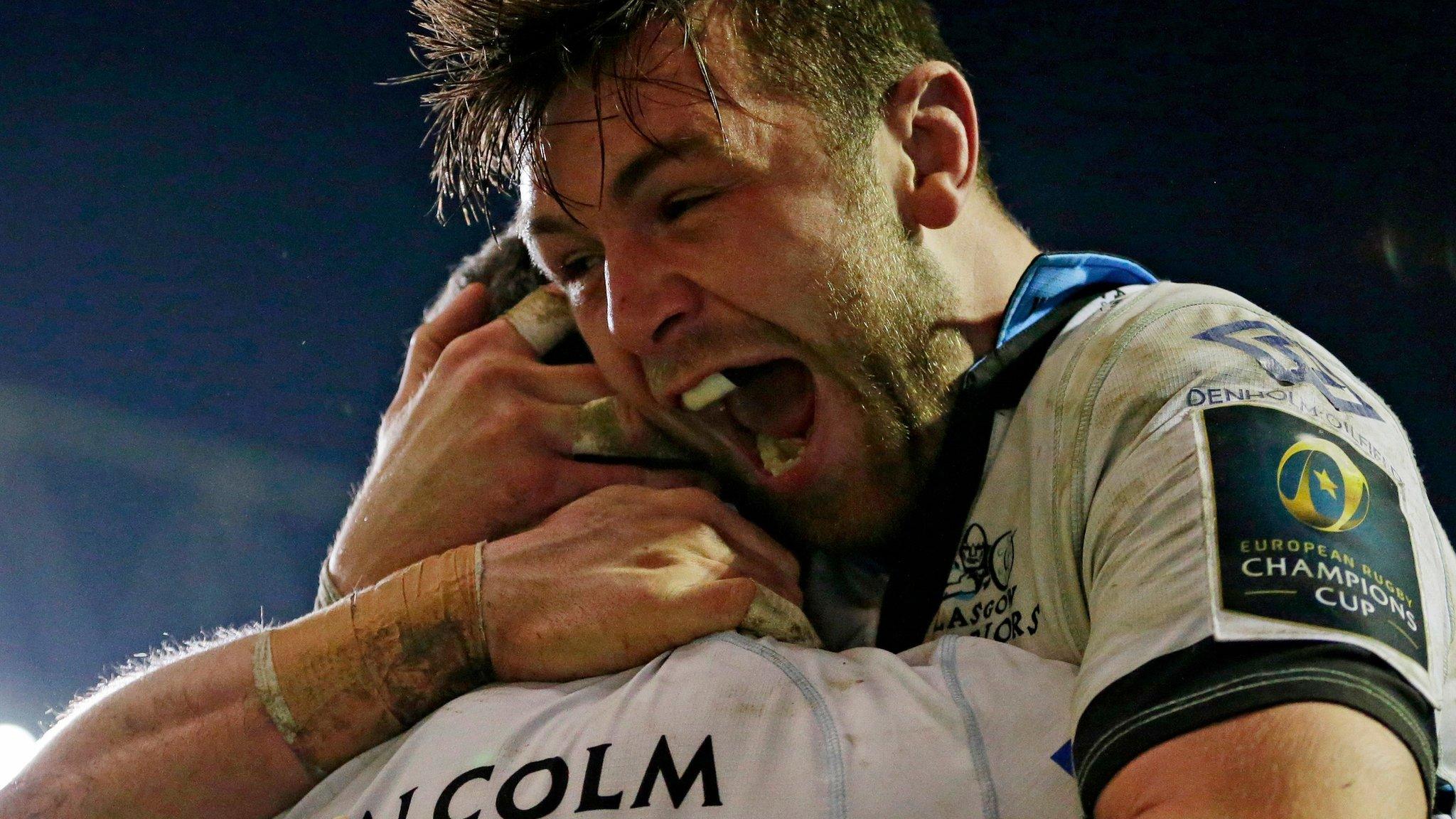 Glasgow players celebrate against Leicester