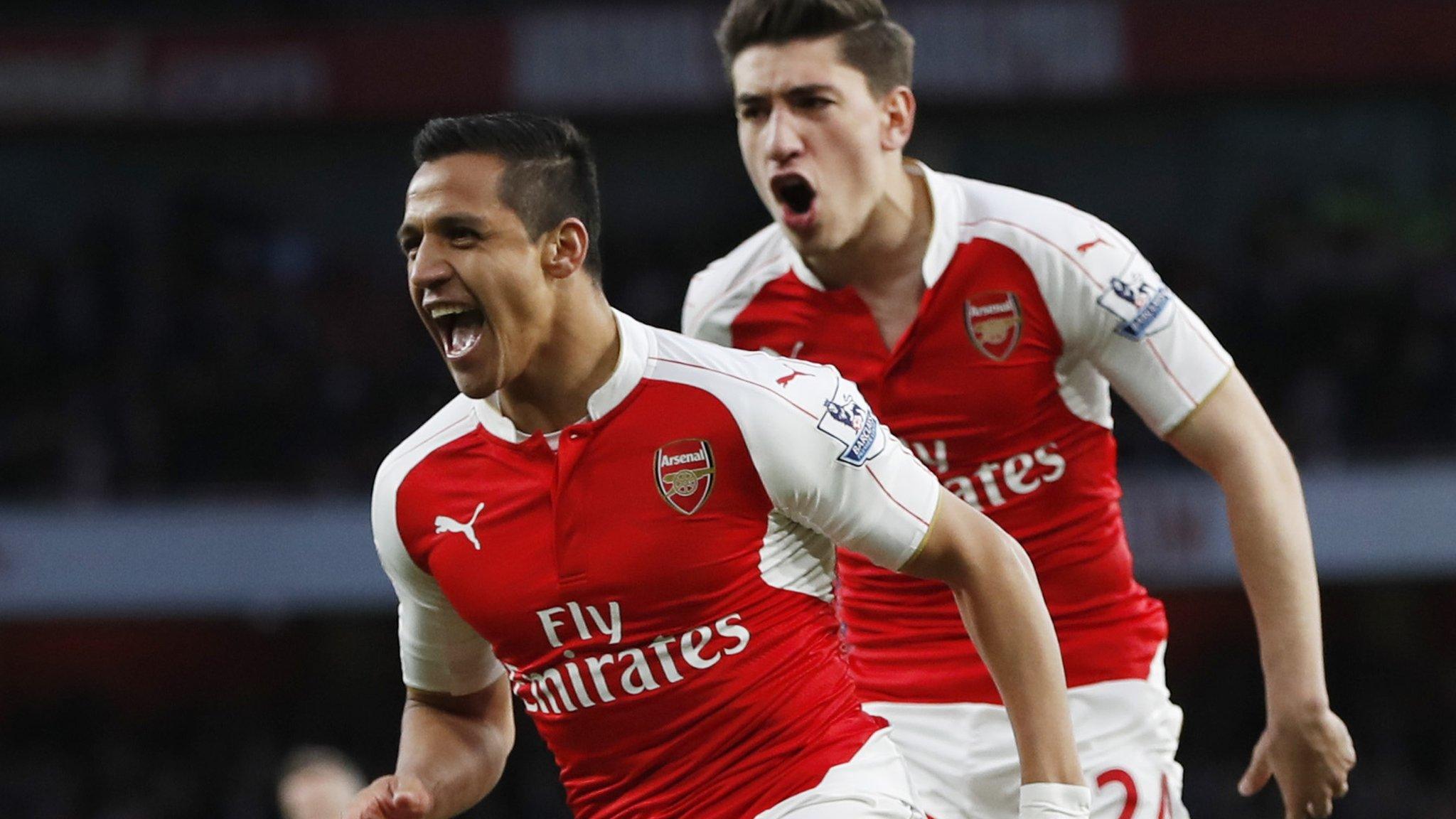 Alexis Sanchez celebrates