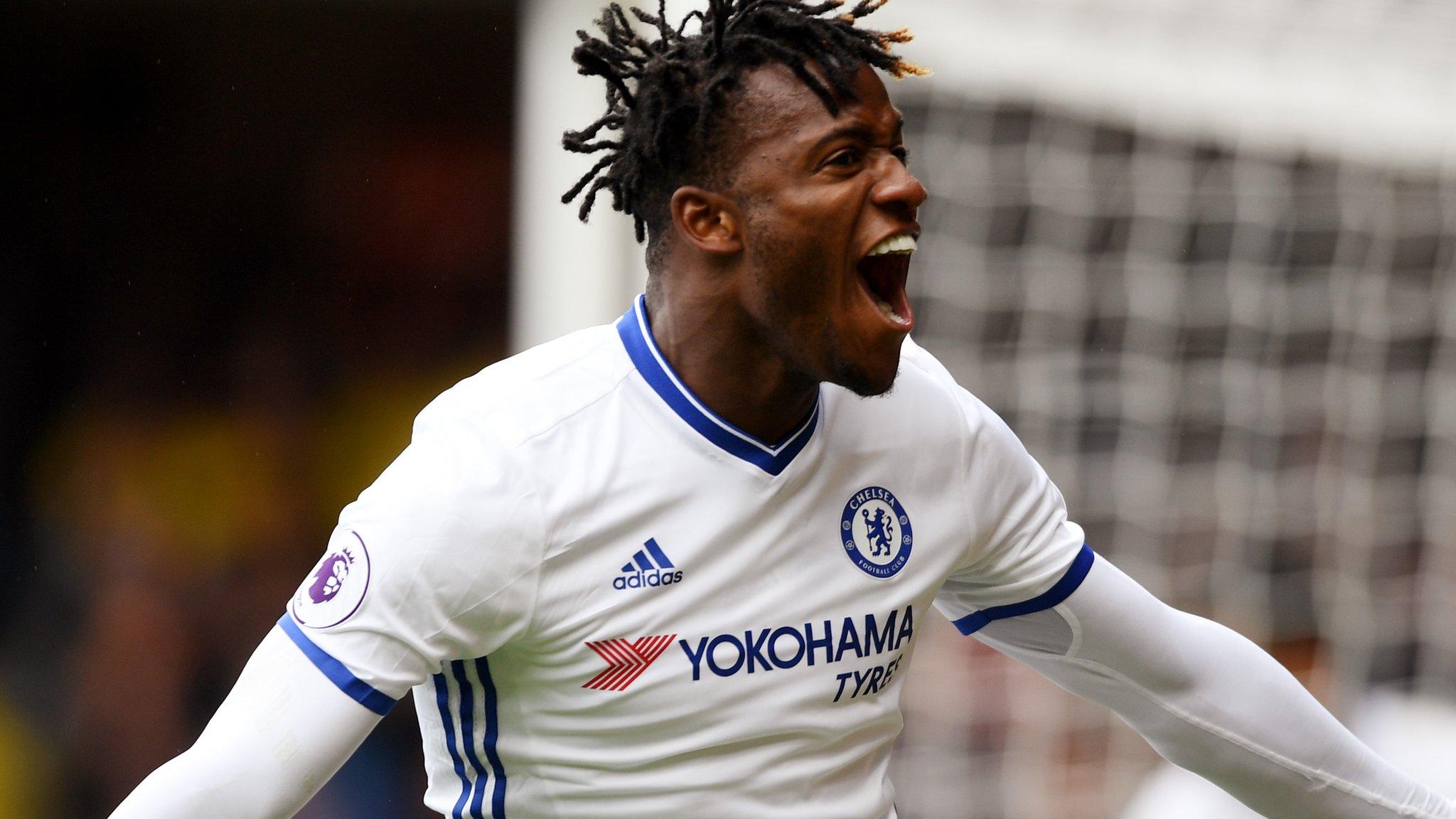 Michy Batshuayi celebrates