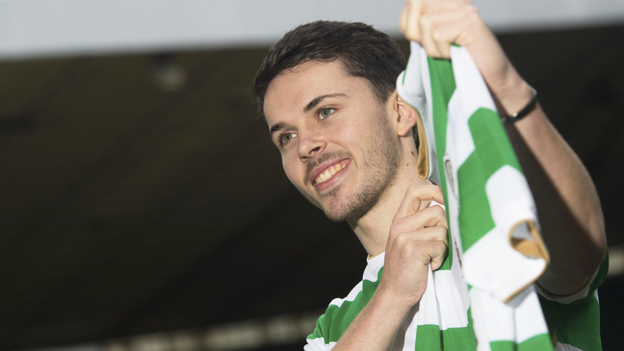 St Mirren's Lewis Morgan has signed for Celtic