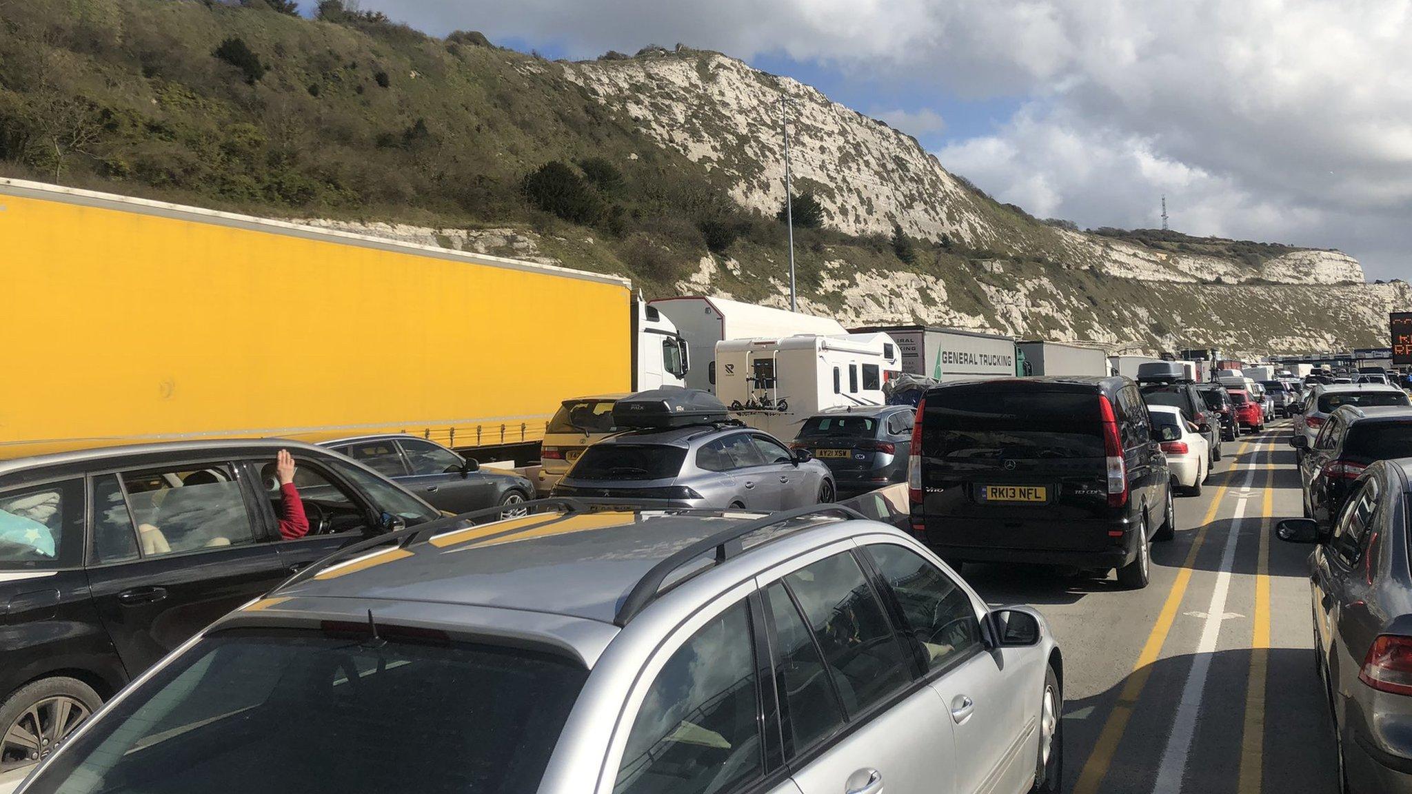 Drivers queuing to get to Dover