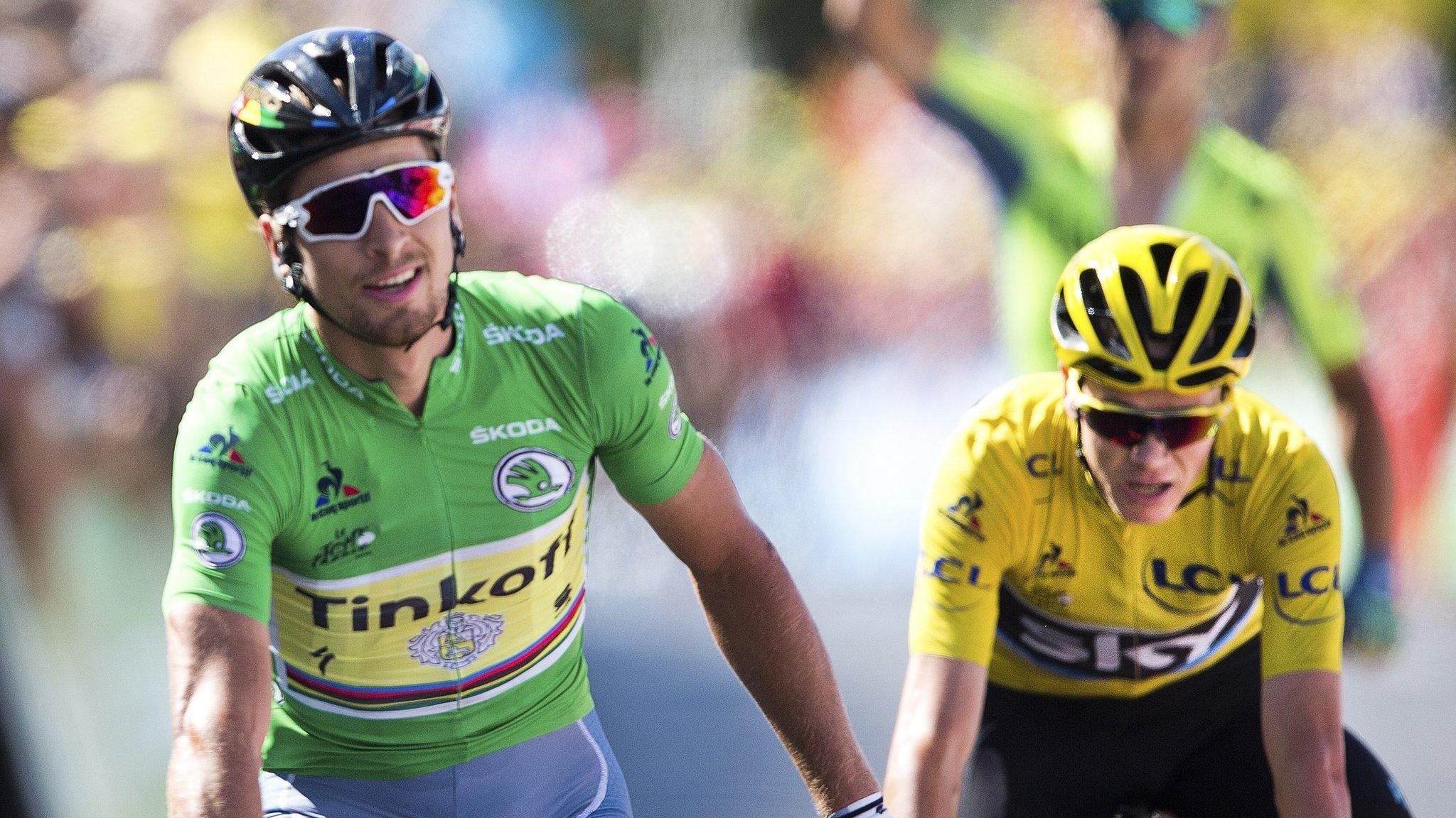 Peter Sagan beats Chris Froome in a sprint