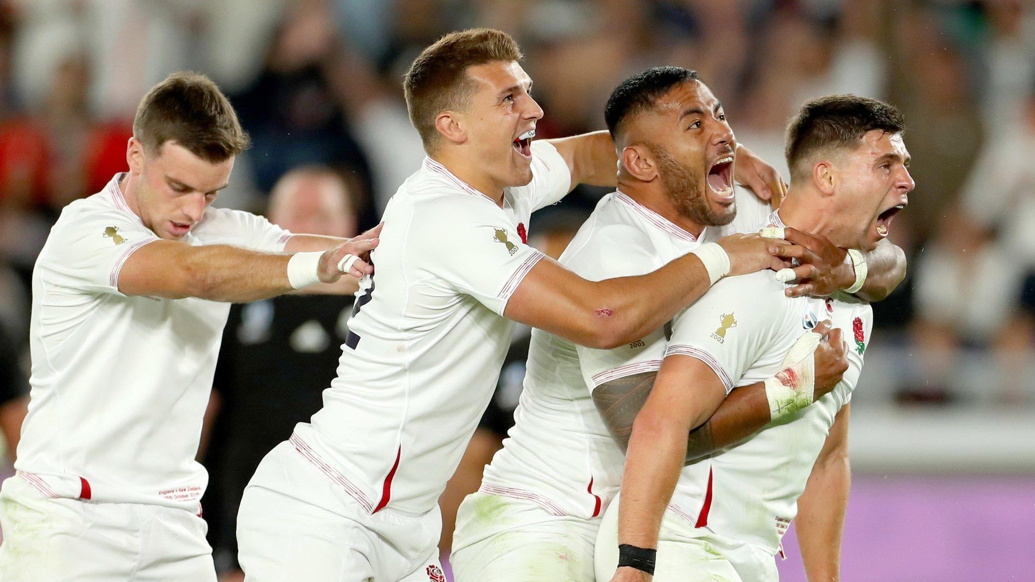 england-rugby-players-celebrating.