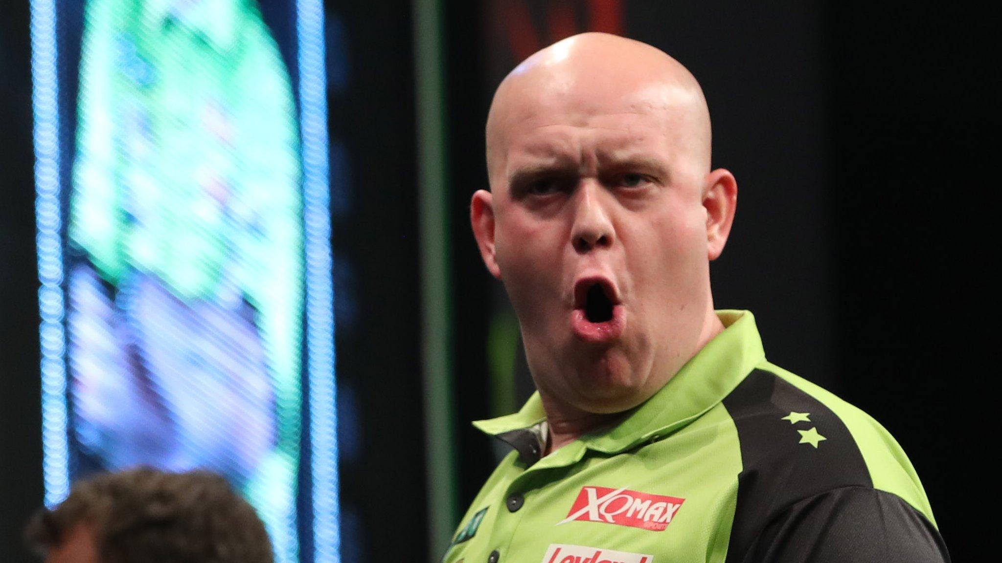 Michael van Gerwen beat Simon Whitlock 7-1 on Thursday