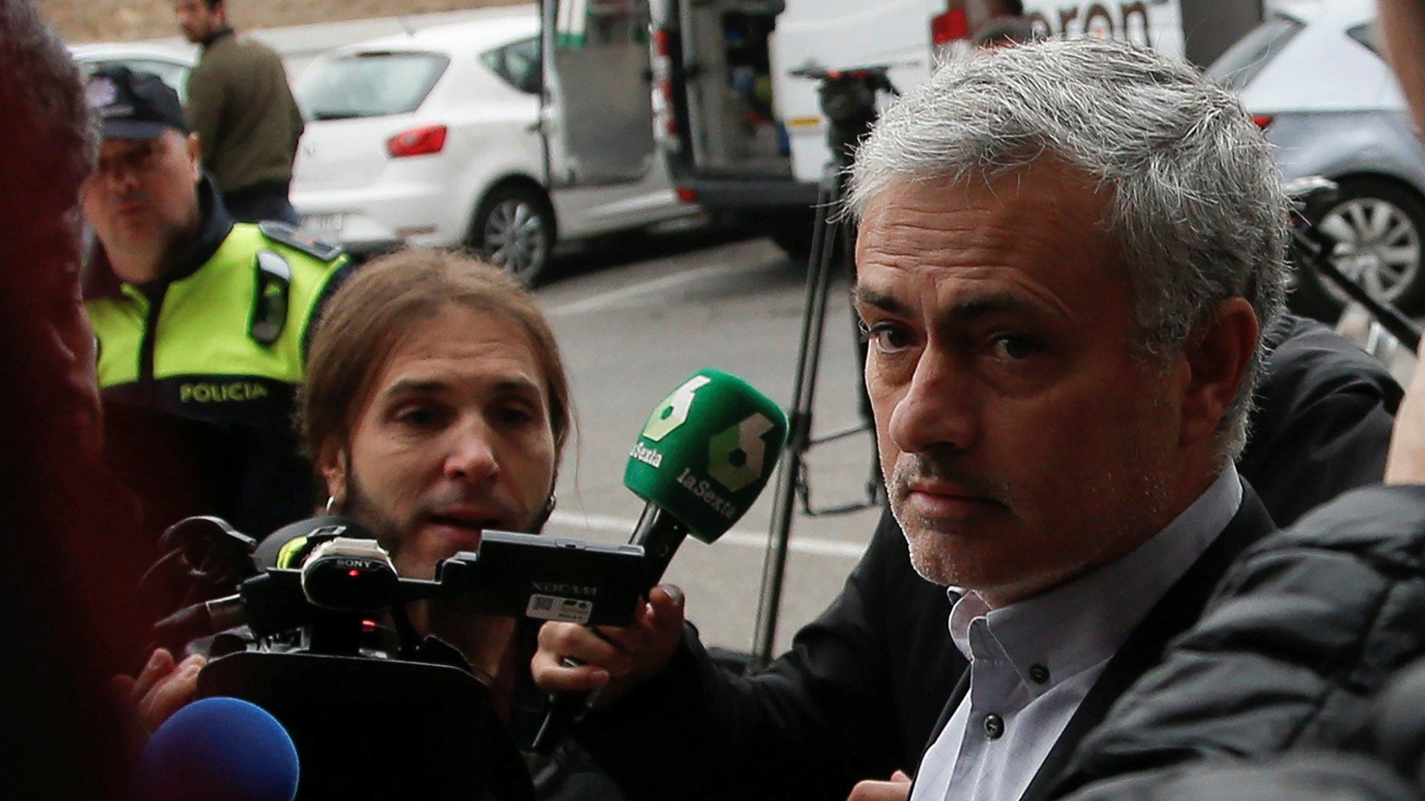 Jose Mourinho outside court in Pozuelo de Alarcon, Madrid, 3 November