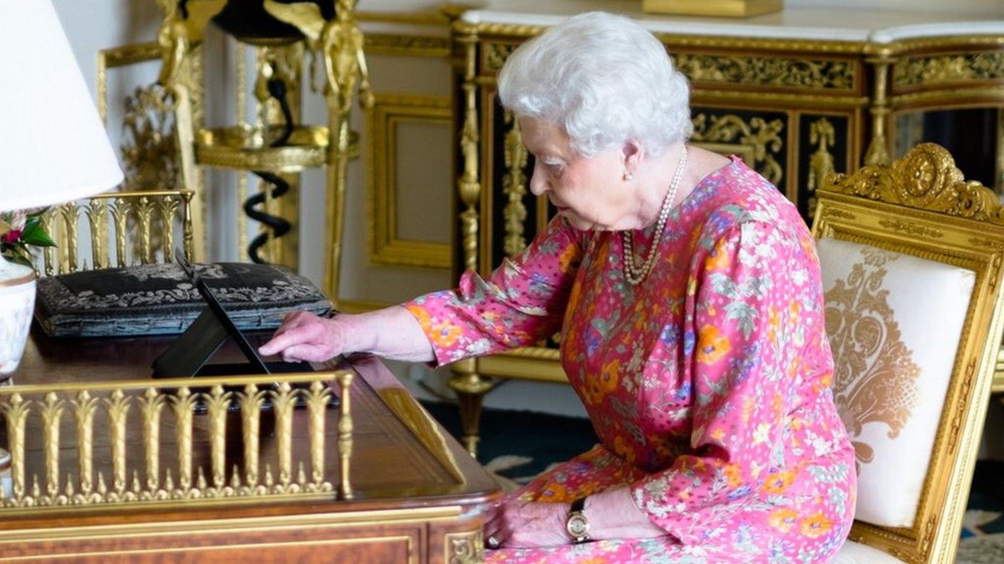 Queen Elizabeth II using social media