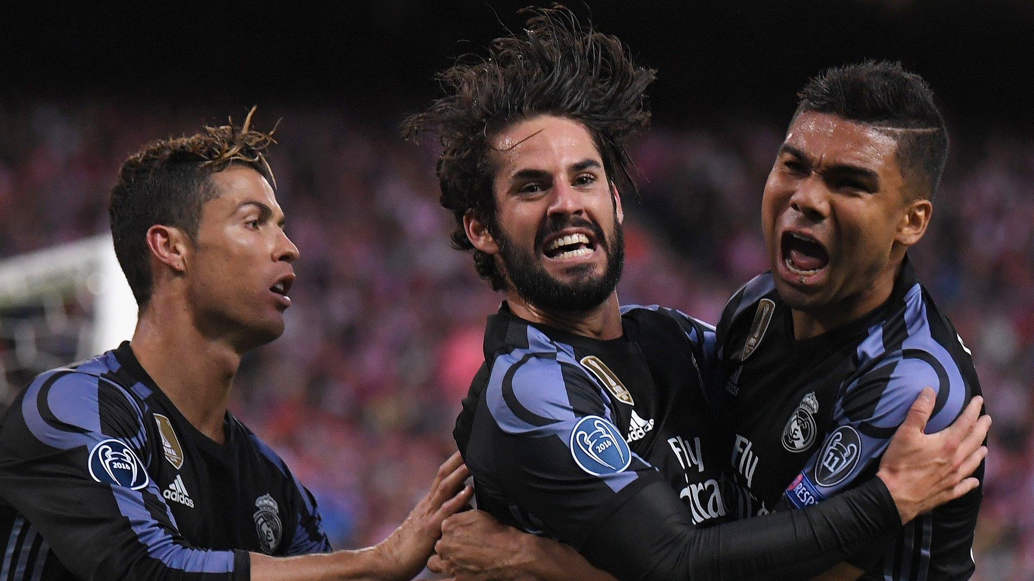 Isco celebrates scoring