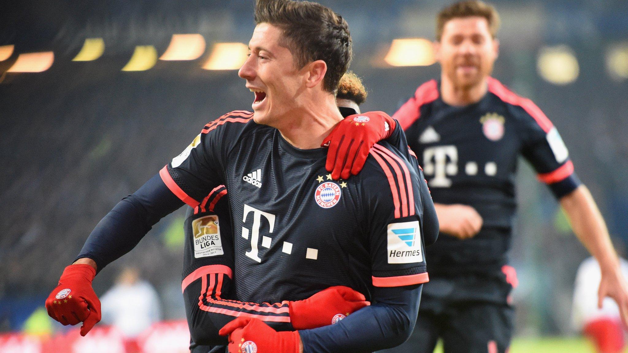 Robert Lewandowski celebrates