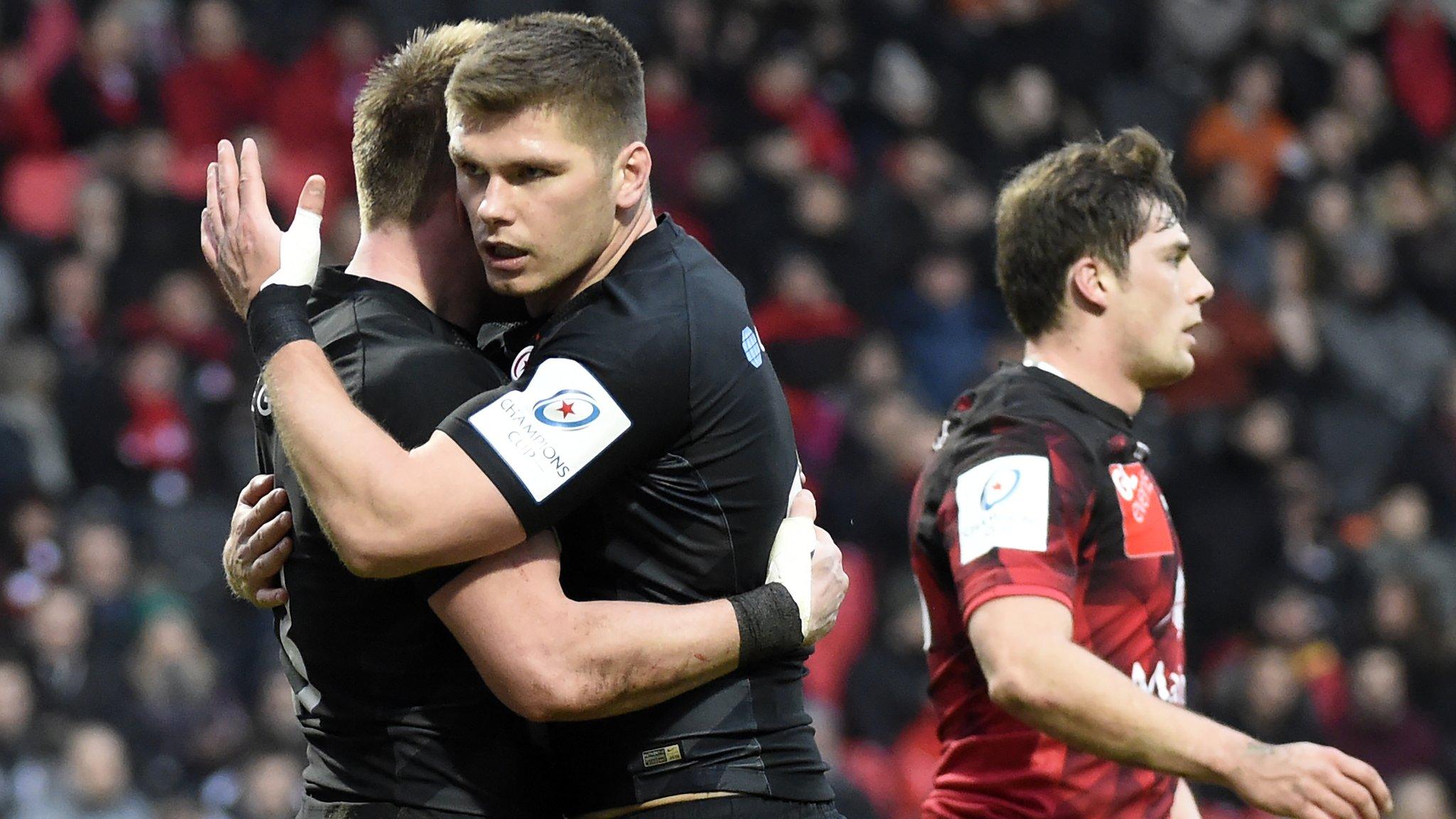 Owen Farrell celebrates a Saracens try