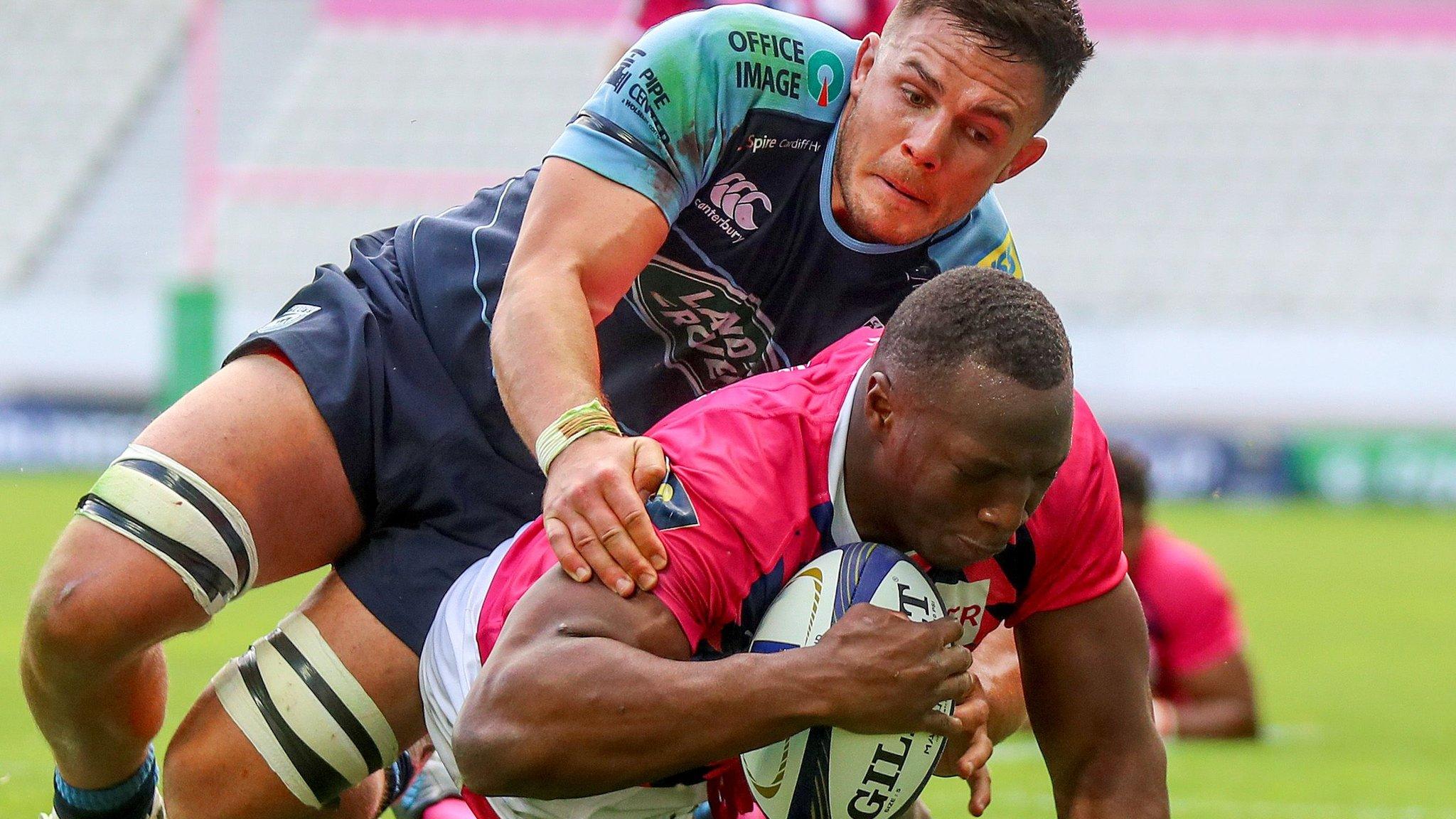 Sekou Macalou scores for Stade Francais