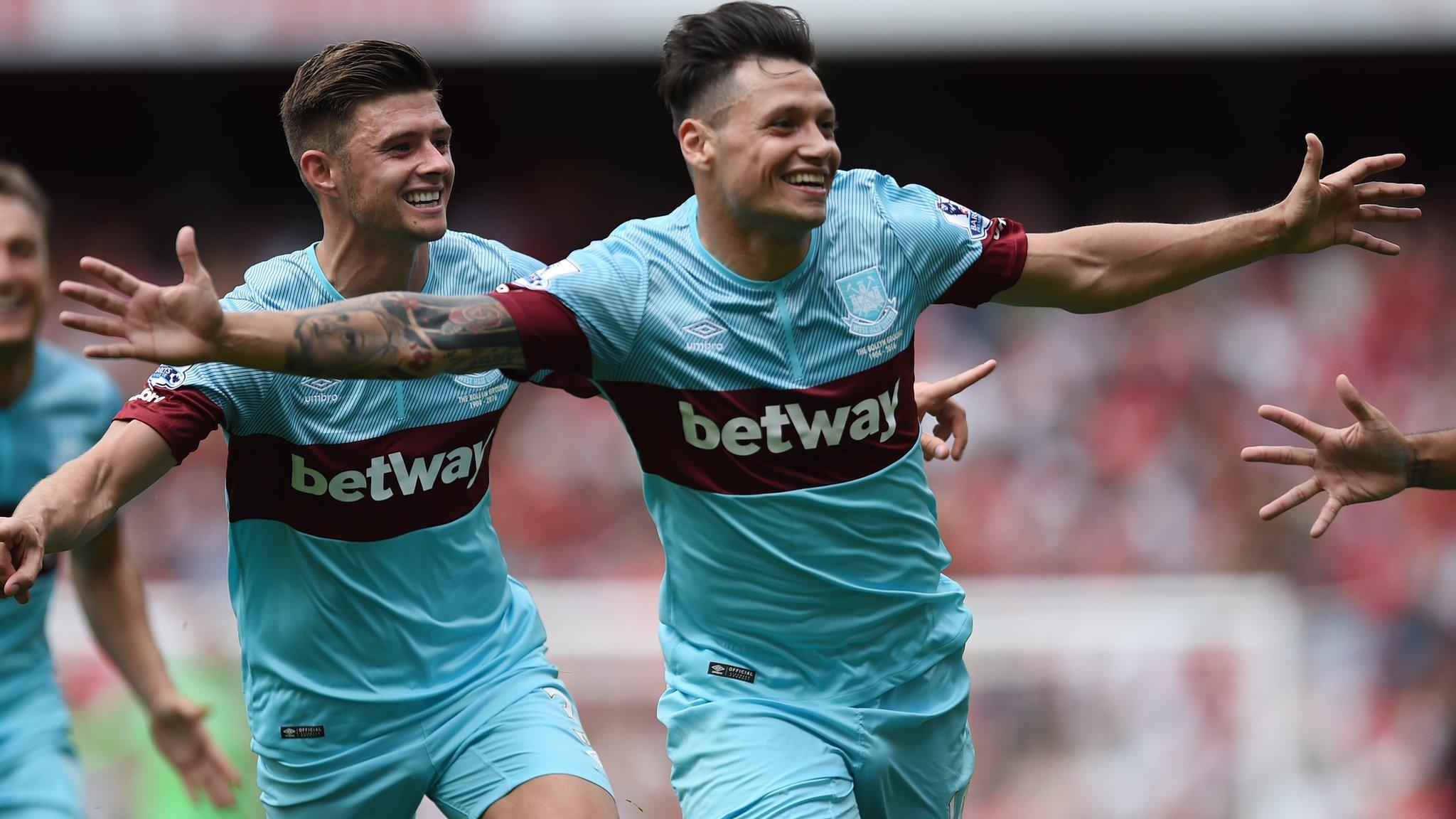 Mauro Zarate celebrates