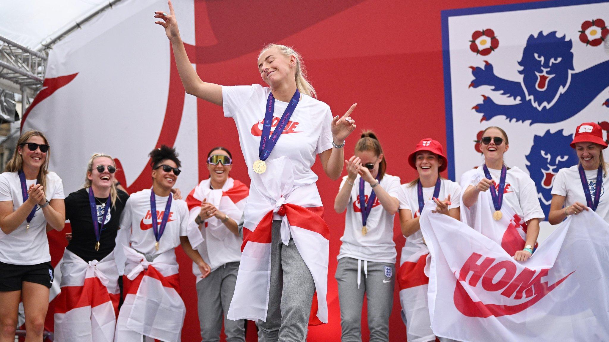 Chloe Kelly celebrates