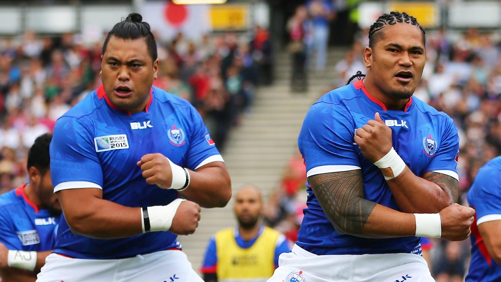 Census Johnston and Alesana Tuilagi perform the Samoan Siva Tau