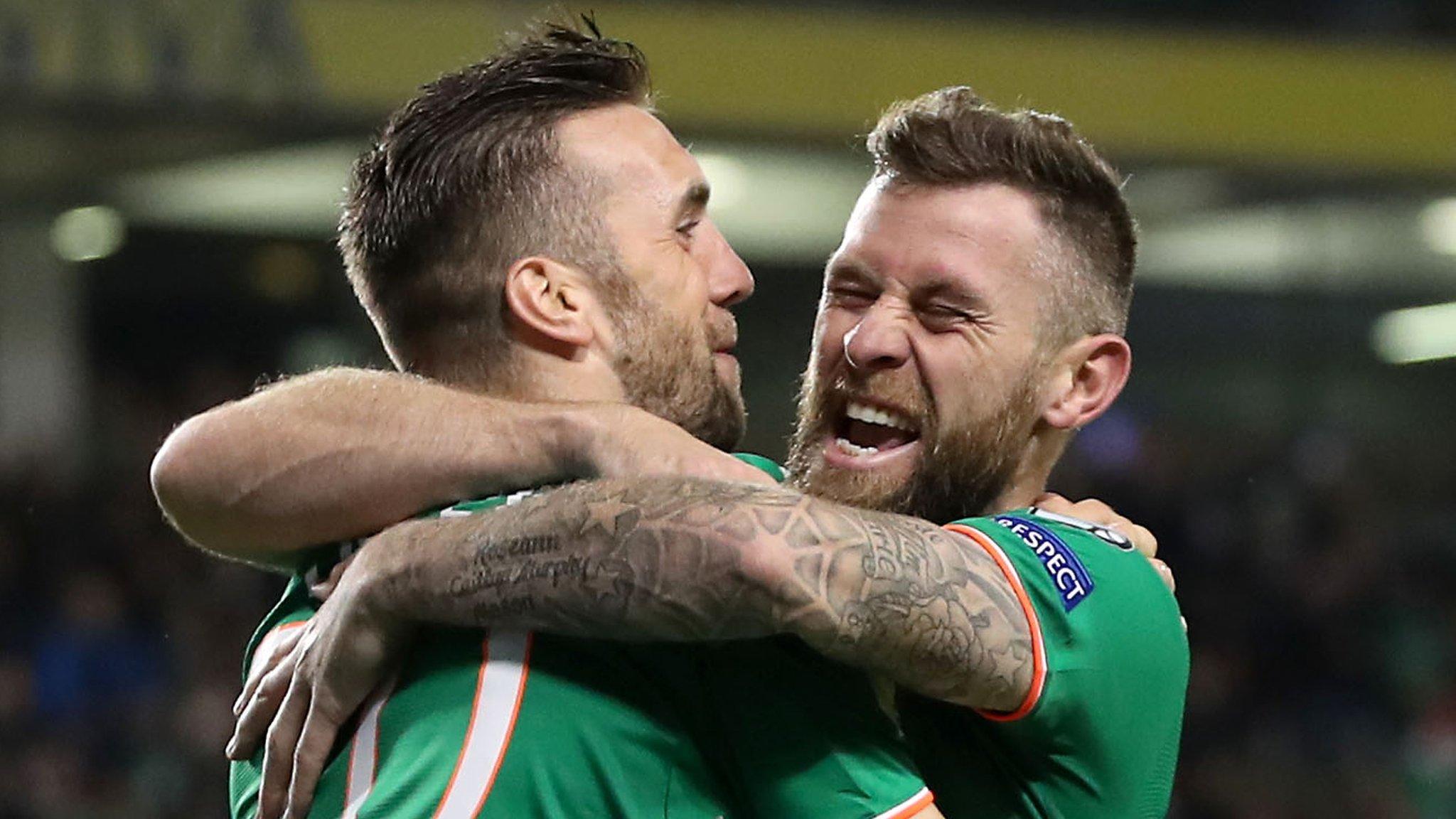 Daryl Murphy (right) celebrates with Shane Duffy after putting the Republic ahead against Moldova