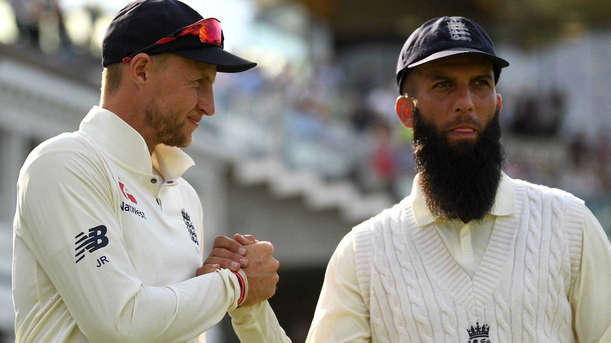 Joe Root congratulates Moeen Ali