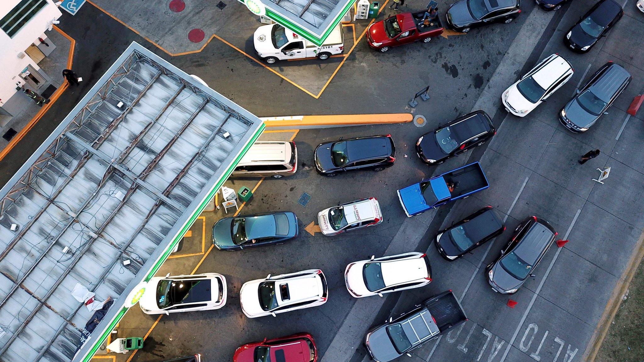 Mexicans queuing for fuel amid supply issues January 2019
