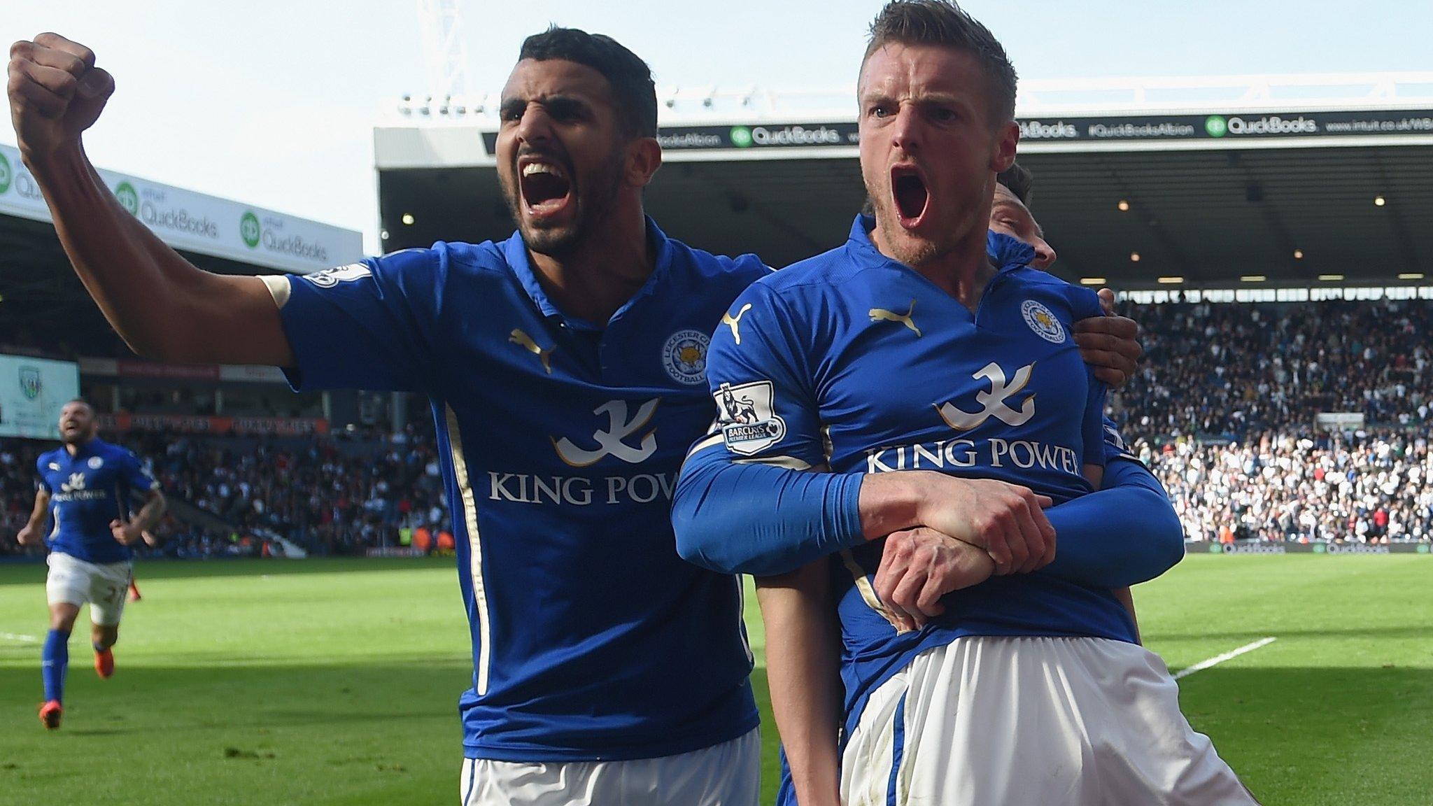 Leicester City celebrate a Jamie Vardy goal