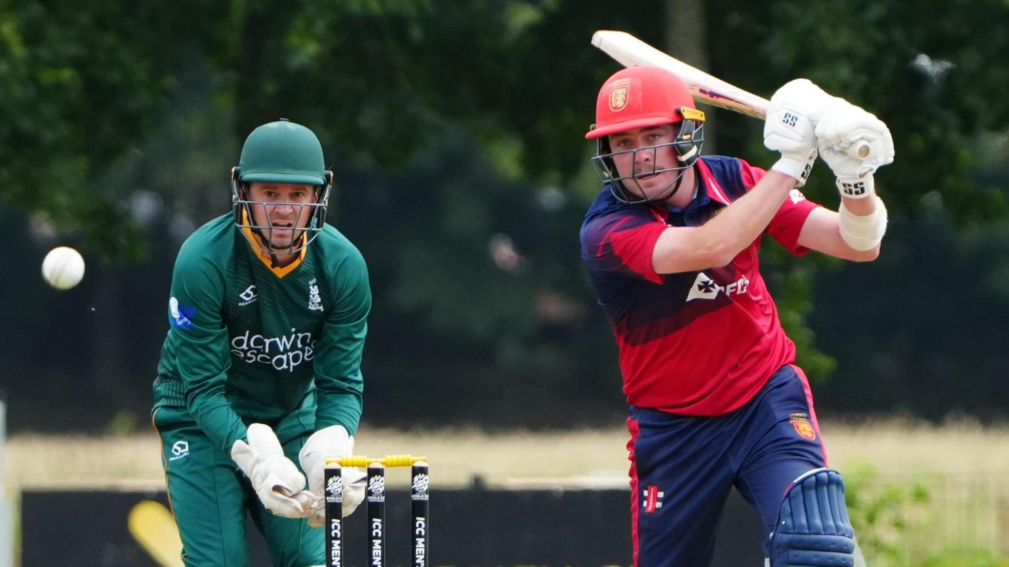 Harrison Carlyon hits a shot