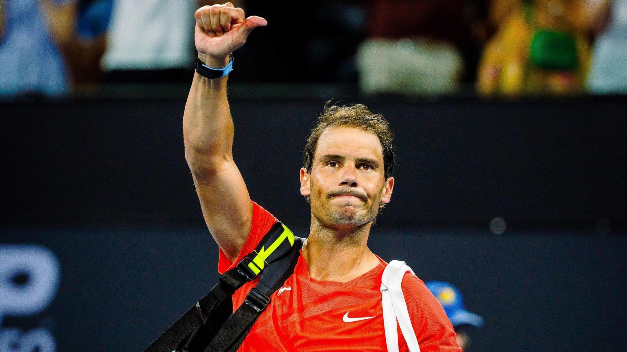 Rafael Nadal waves to the crowd