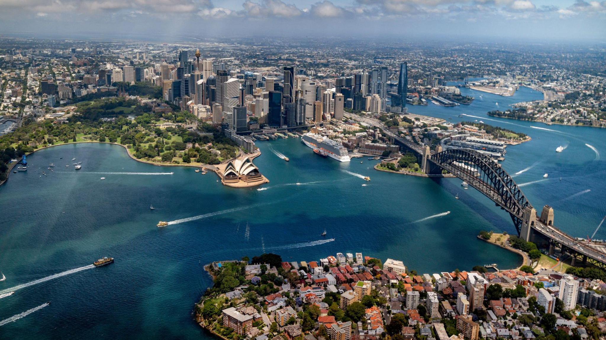 Dealbh do Sydney bho gu h-àird.