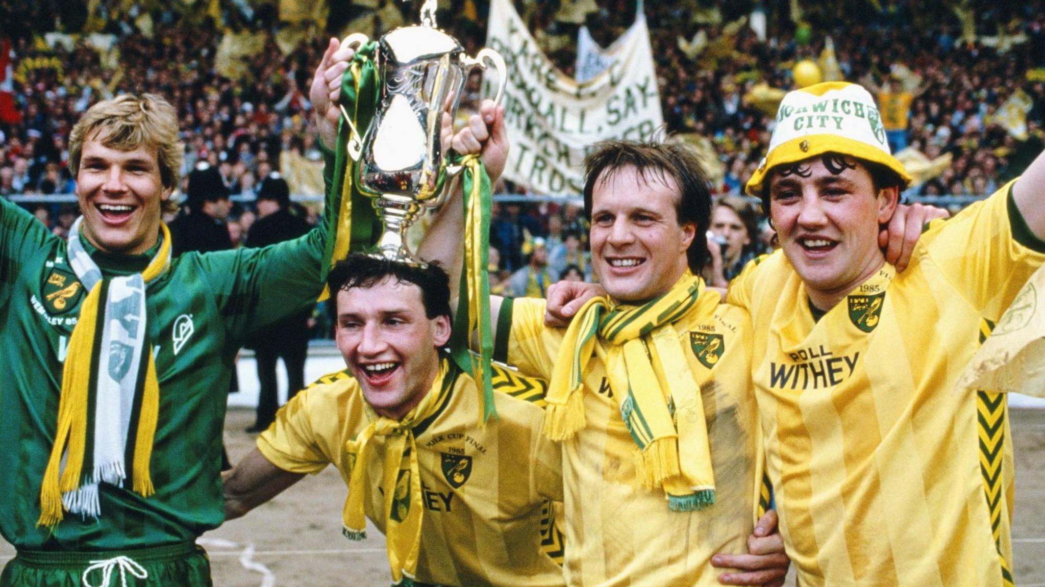 Chris Woods, Dave Watson, Paul Haylock, Steve Bruce with the League Cup