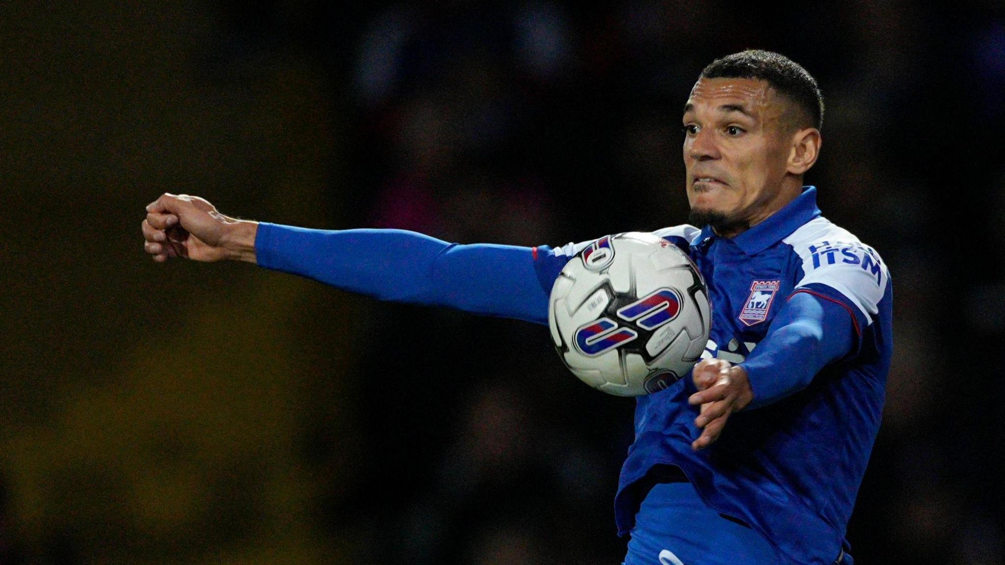 Kayden Jackson in action for Ipswich