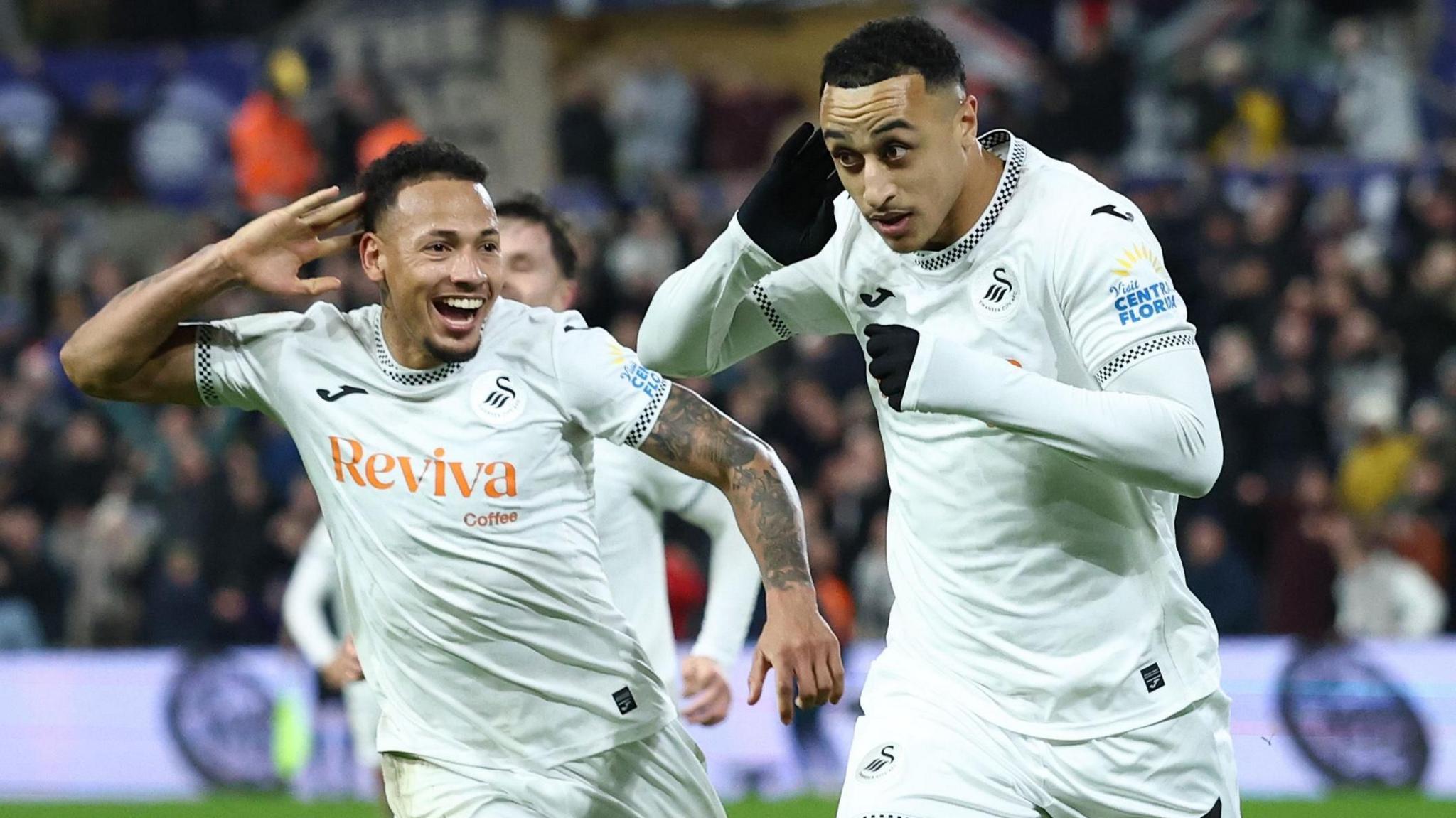 Adam Idah celebrates Swansea's winning goal