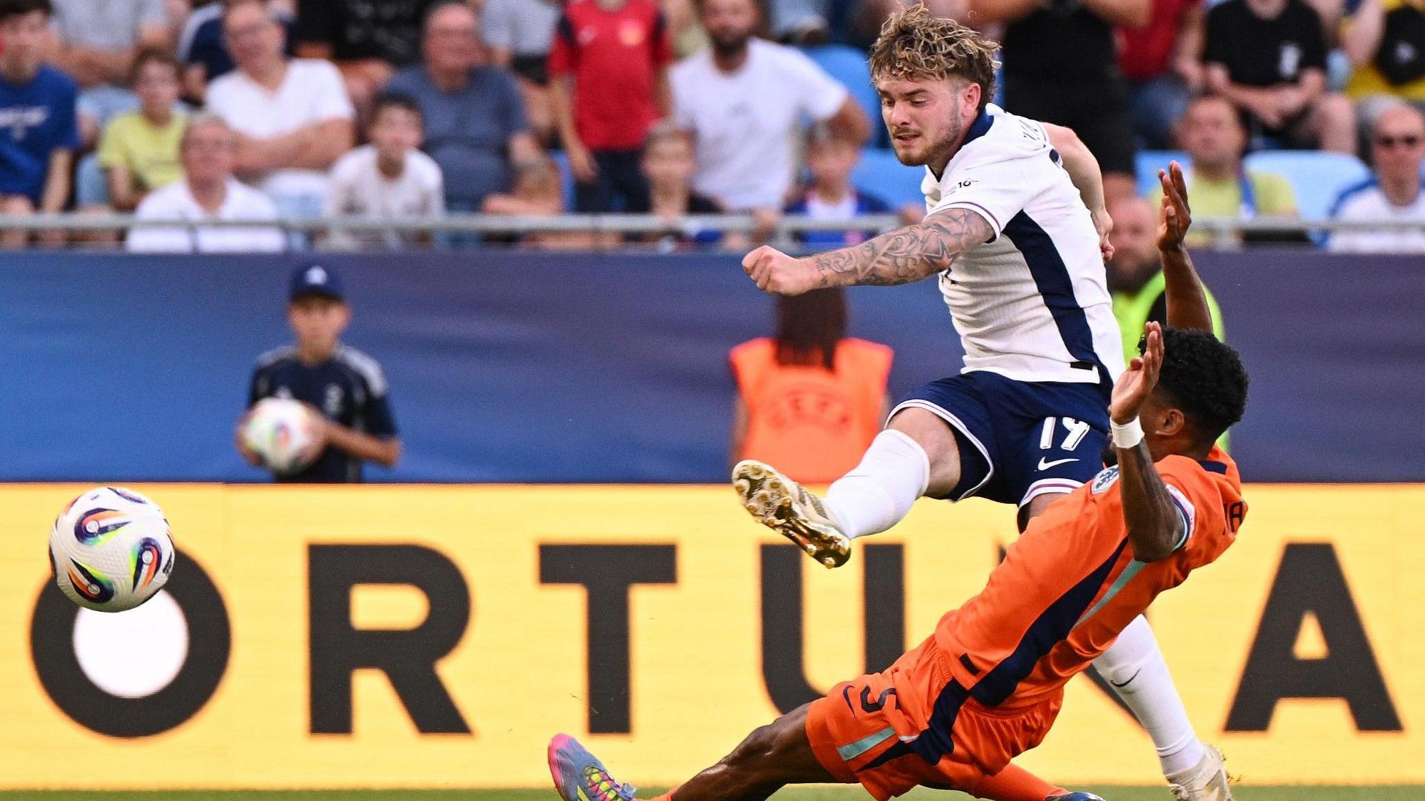 Harvey Elliott scores 